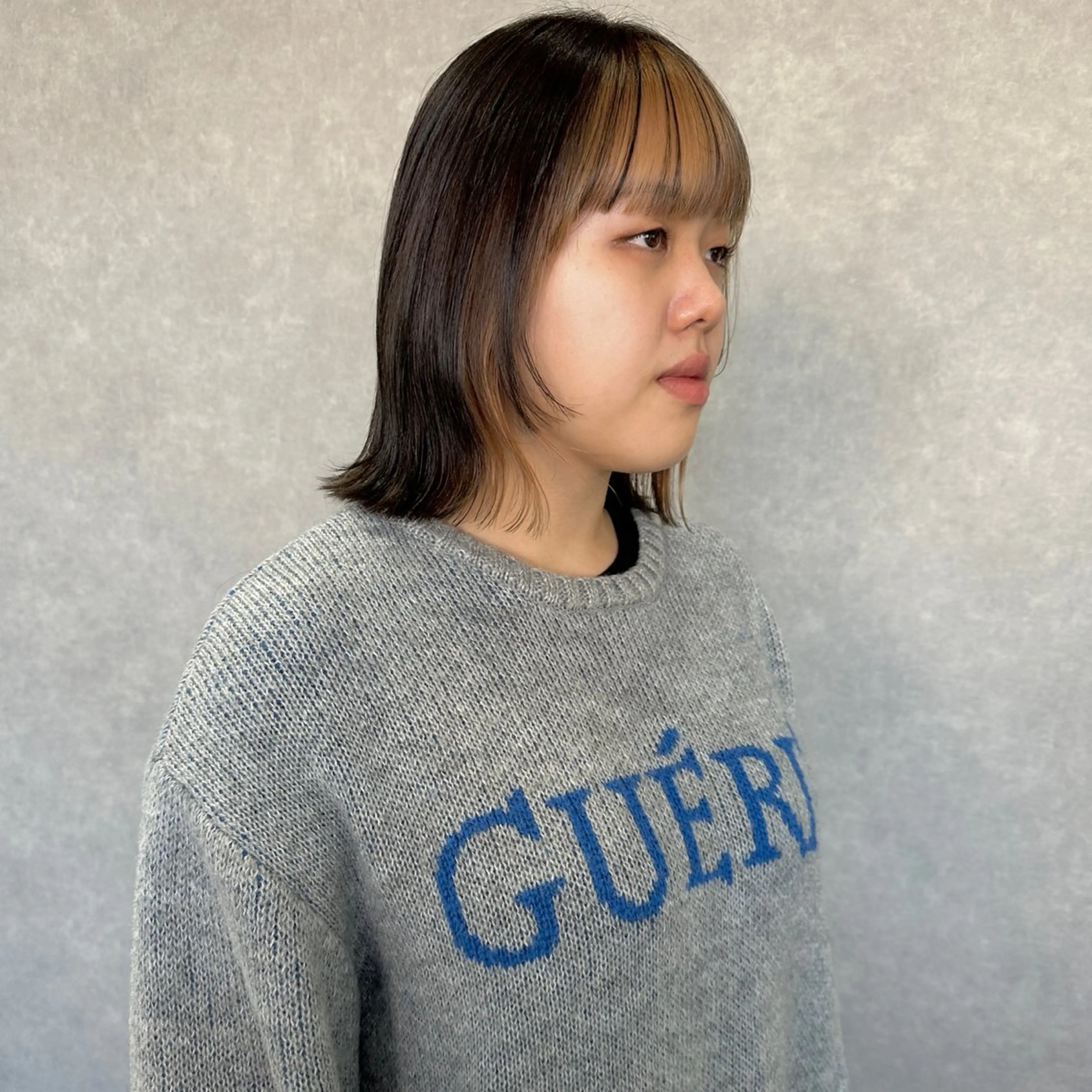 ミディアム カラー 顔周りカット はちすか るかのヘアスタイル