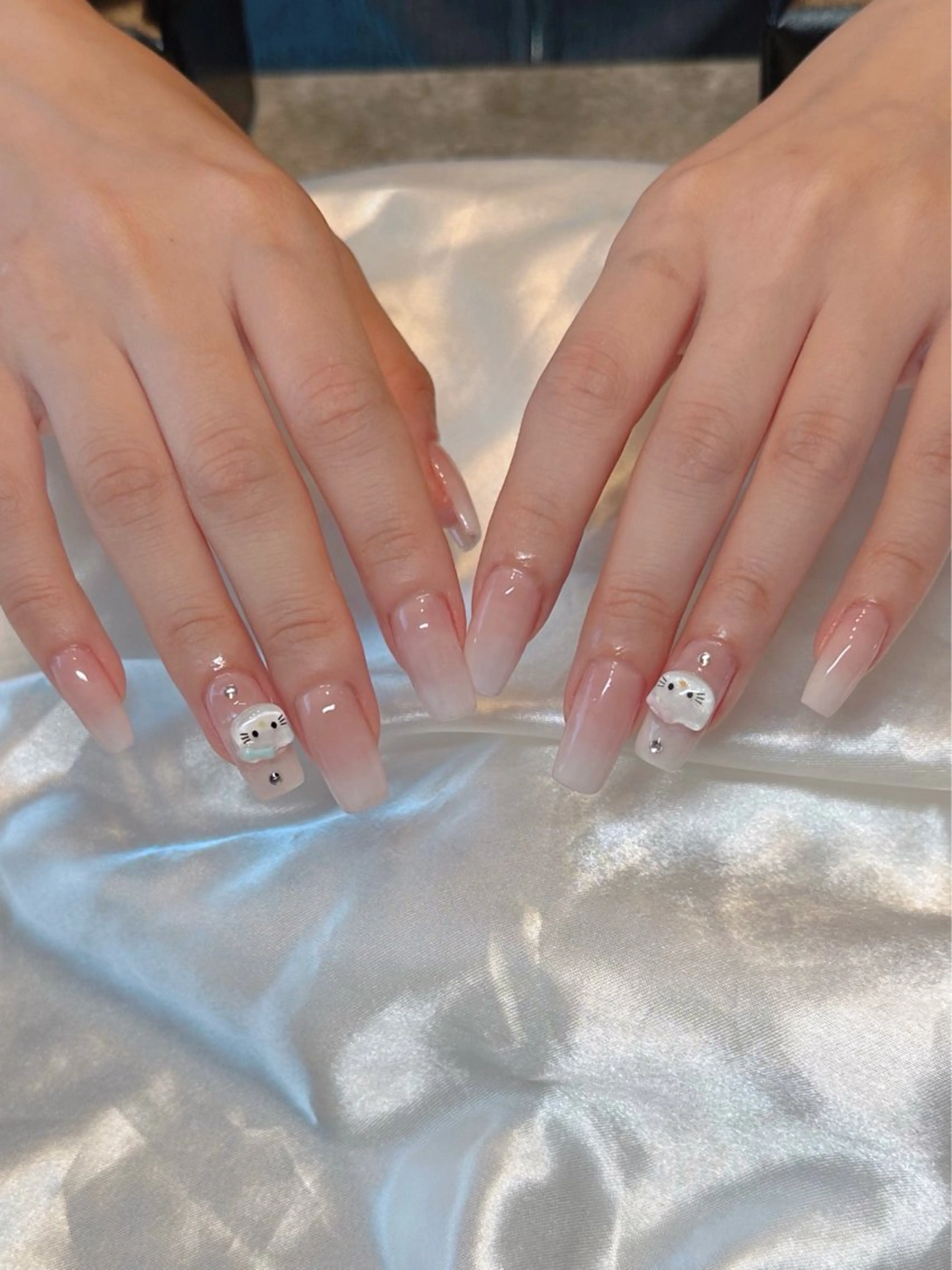 ネイル フラッシュネイル マグネットネイル ニュアンスネイル シンプルネイル ワンホンネイル ハンドネイル at Nailのネイルデザイン