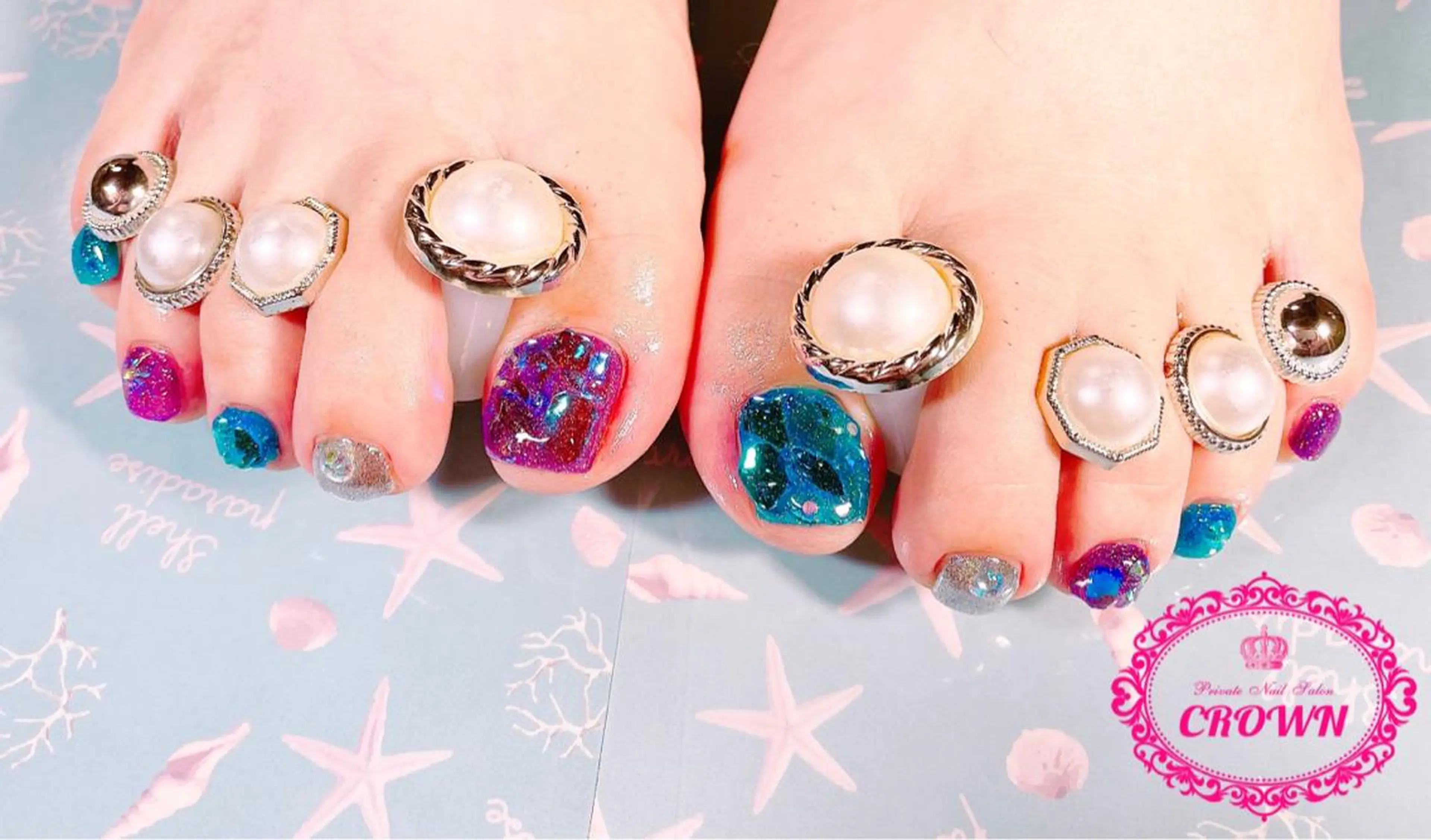 ネイル フットネイル CROWN プライベートサロンのネイルデザイン
