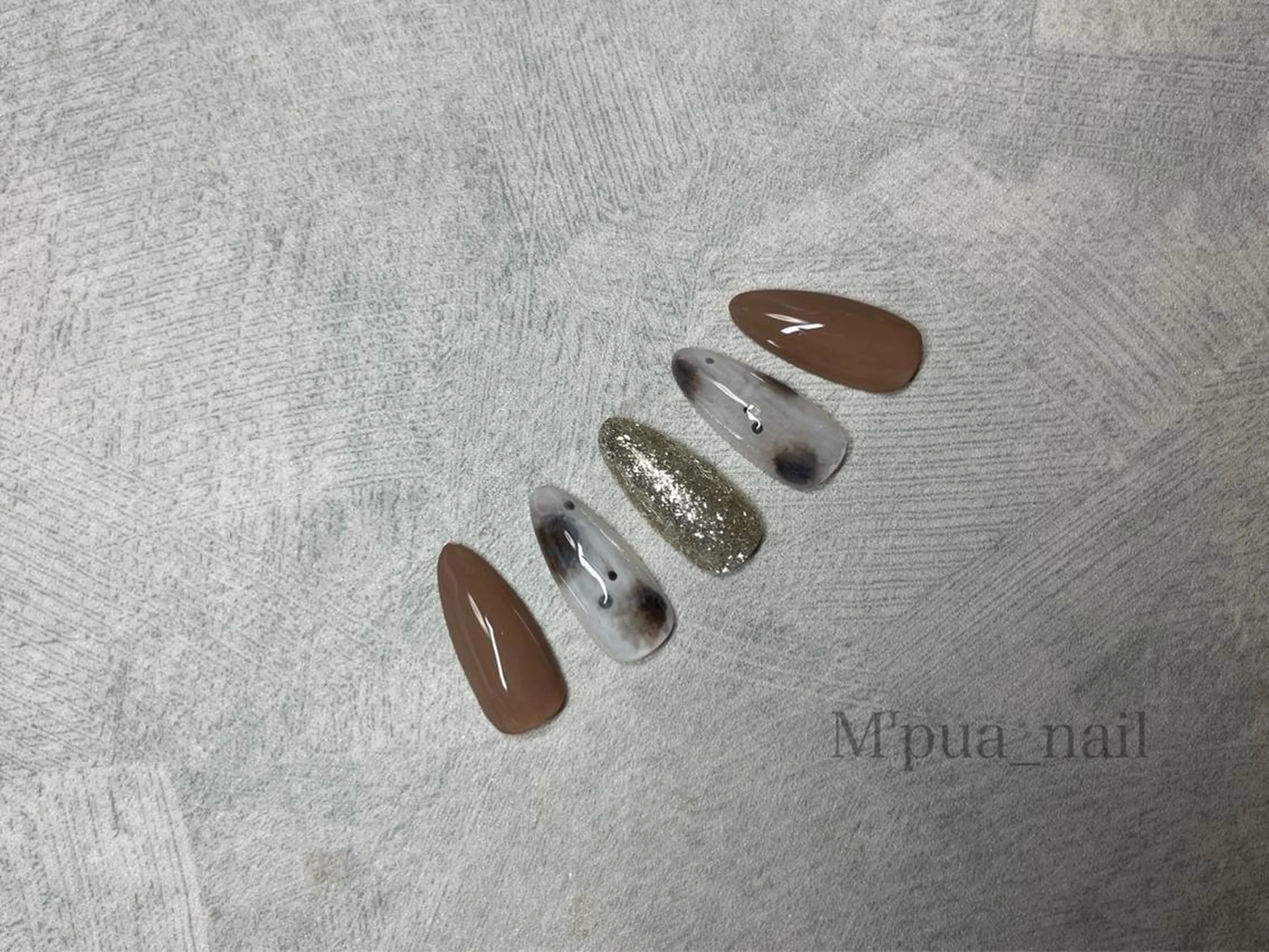 ネイル ニュアンスネイル ハンドネイル MIKA ♡の眉毛・アイブロウイメージ
