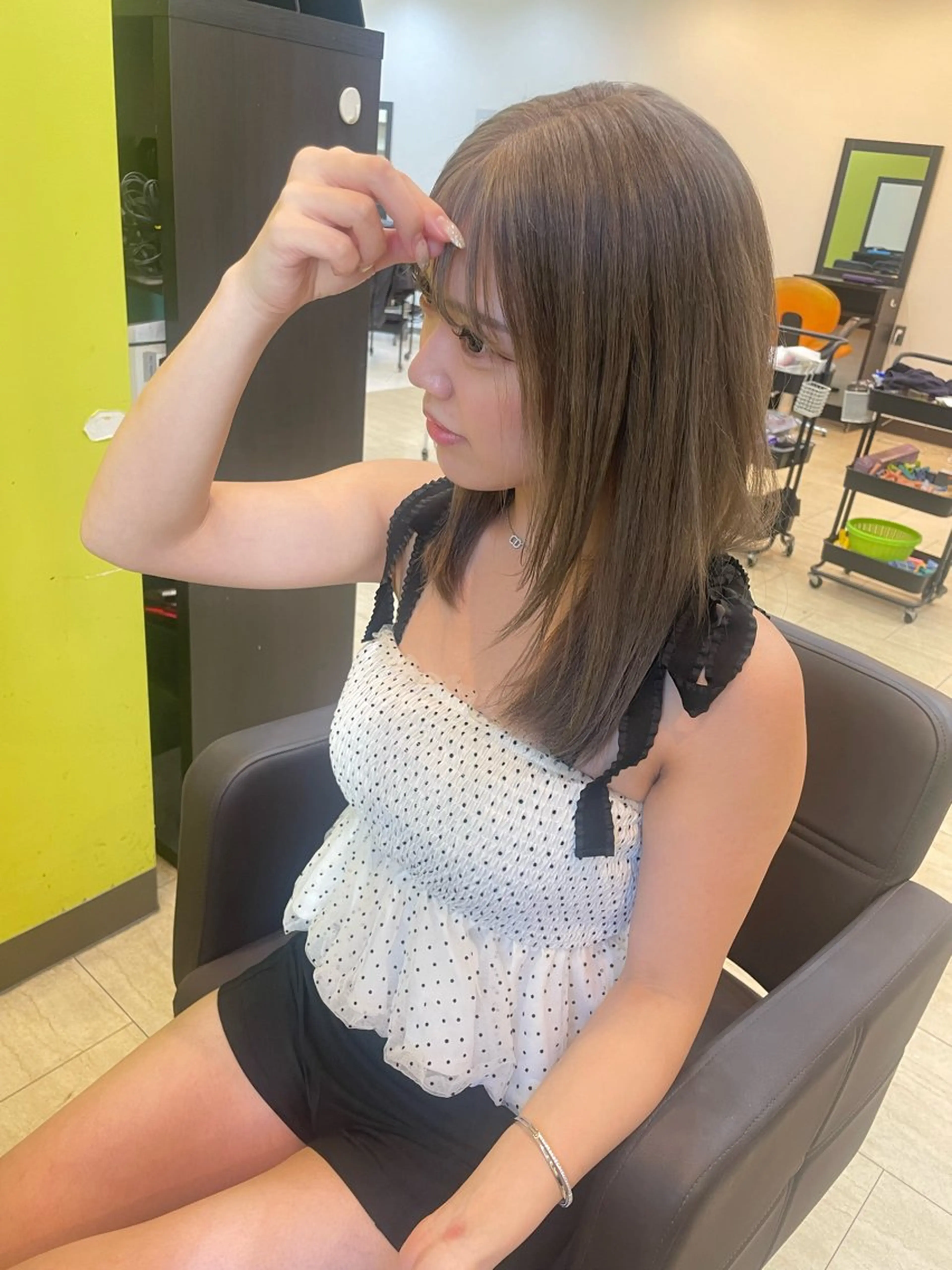 ミディアム レイヤーカット Riku/神戸 三宮/トレンドヘアのヘアスタイル