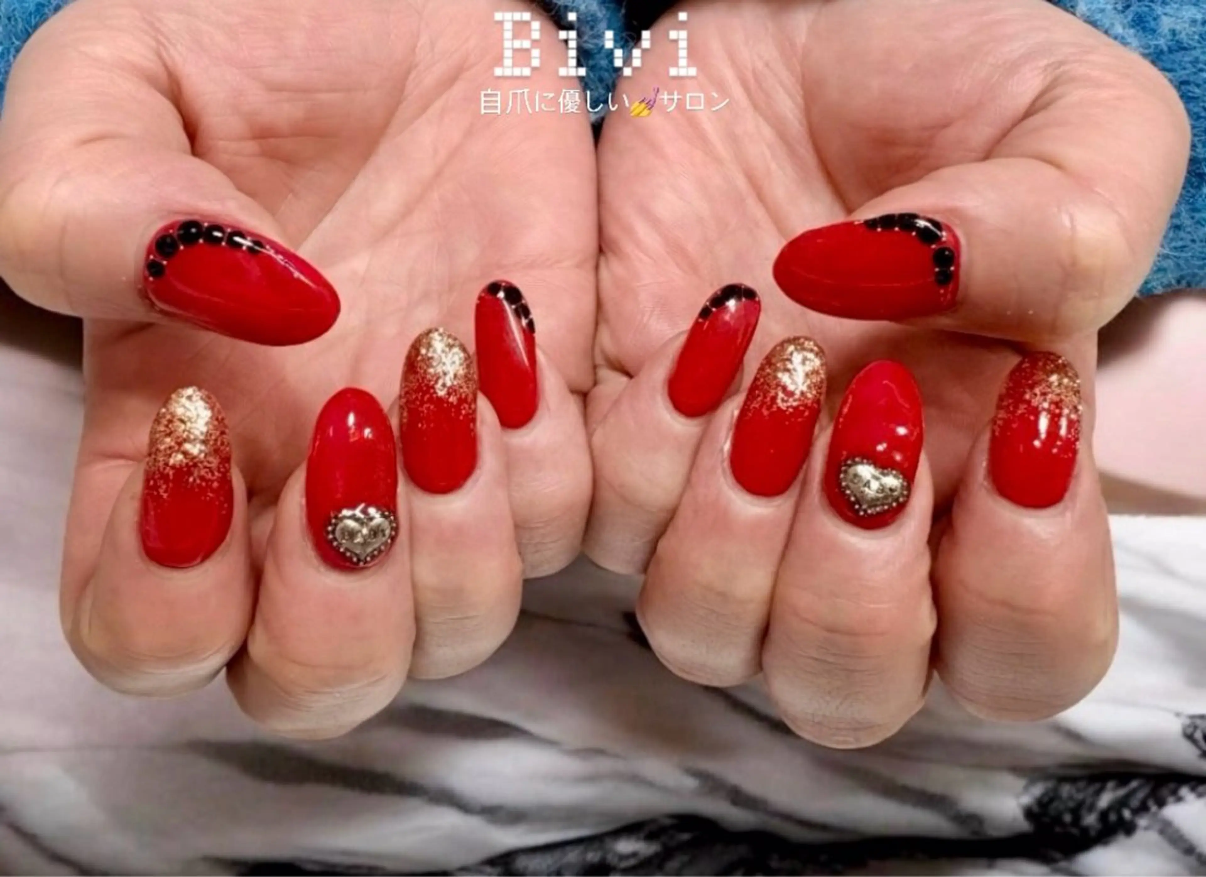 ネイル ラメ(グリッター) 持ち込み シンプルネイル ハンドネイル ハンドケア ♡Bivi♡自爪に 優しいネイルサロンのネイルデザイン