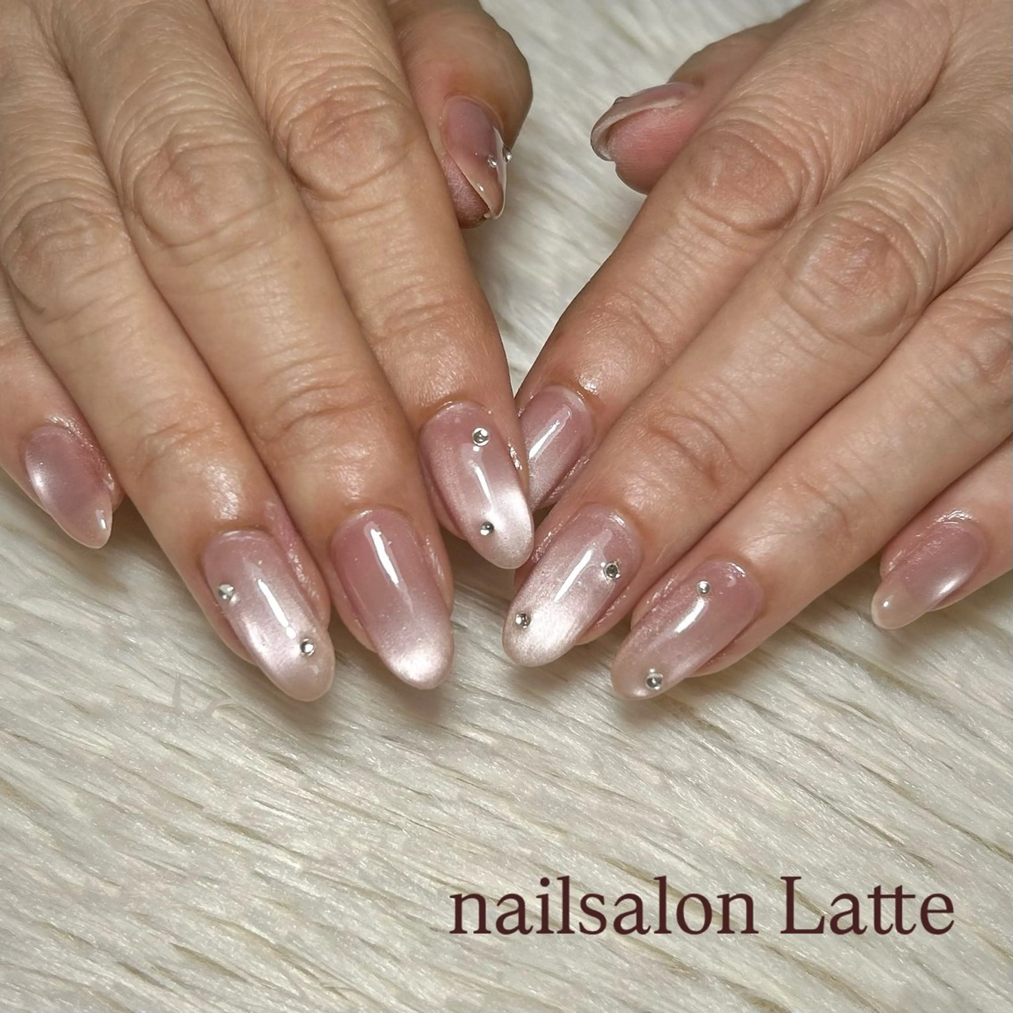 ネイル Nailsalon Latteのネイルデザイン
