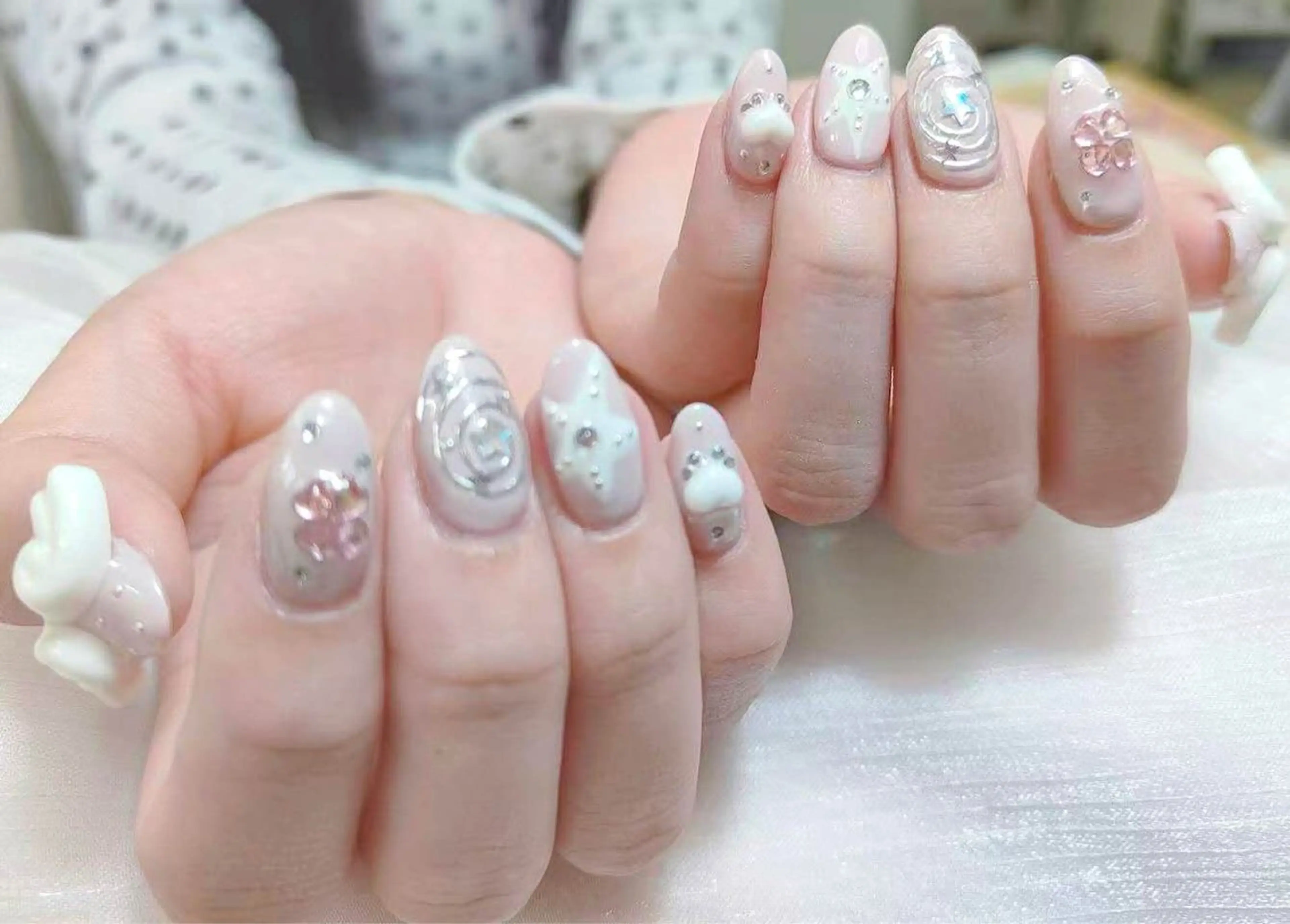 ネイル 小島 阿佑美のネイルデザイン