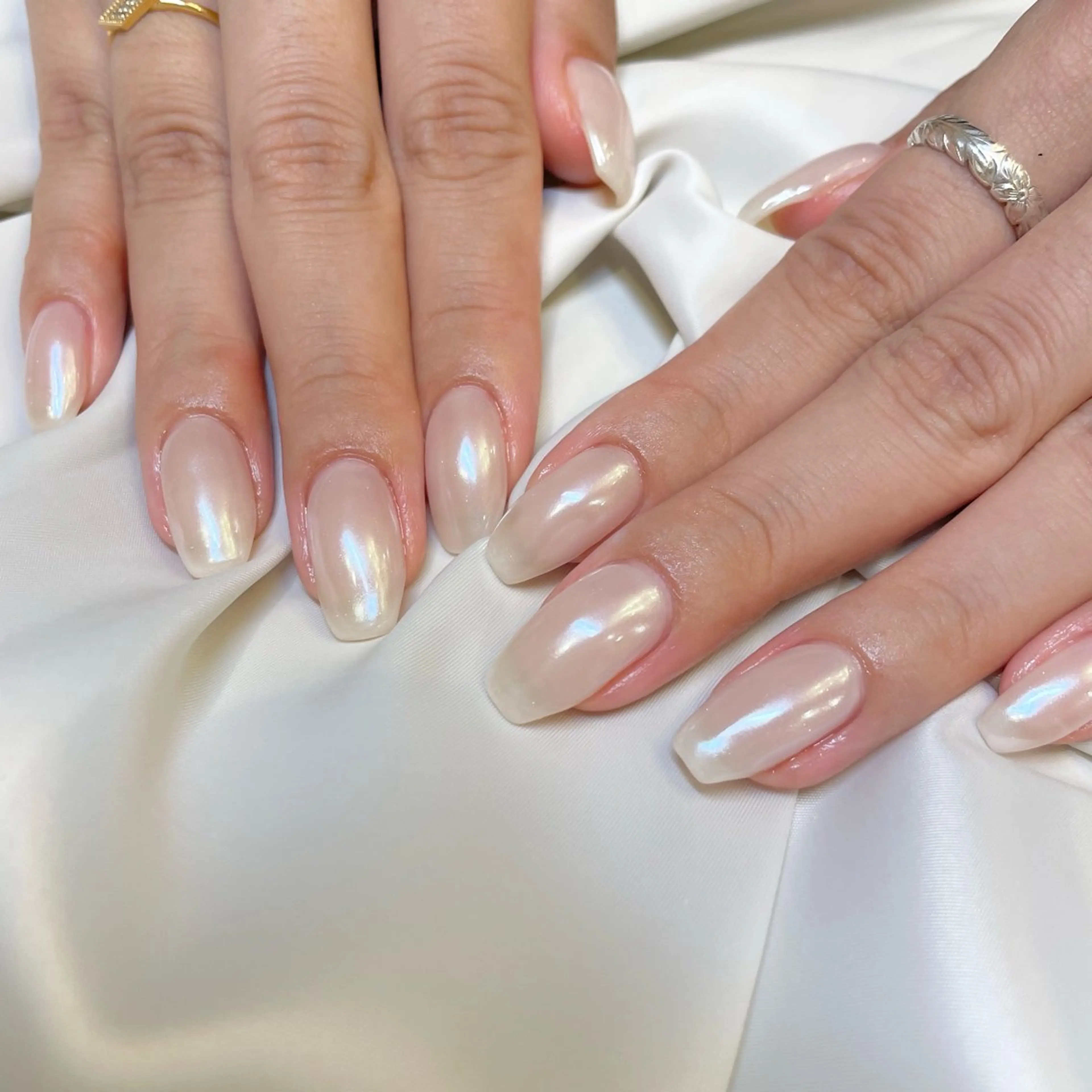 ネイル ミラーネイル ホワイト ハンドネイル ui nailのネイルデザイン