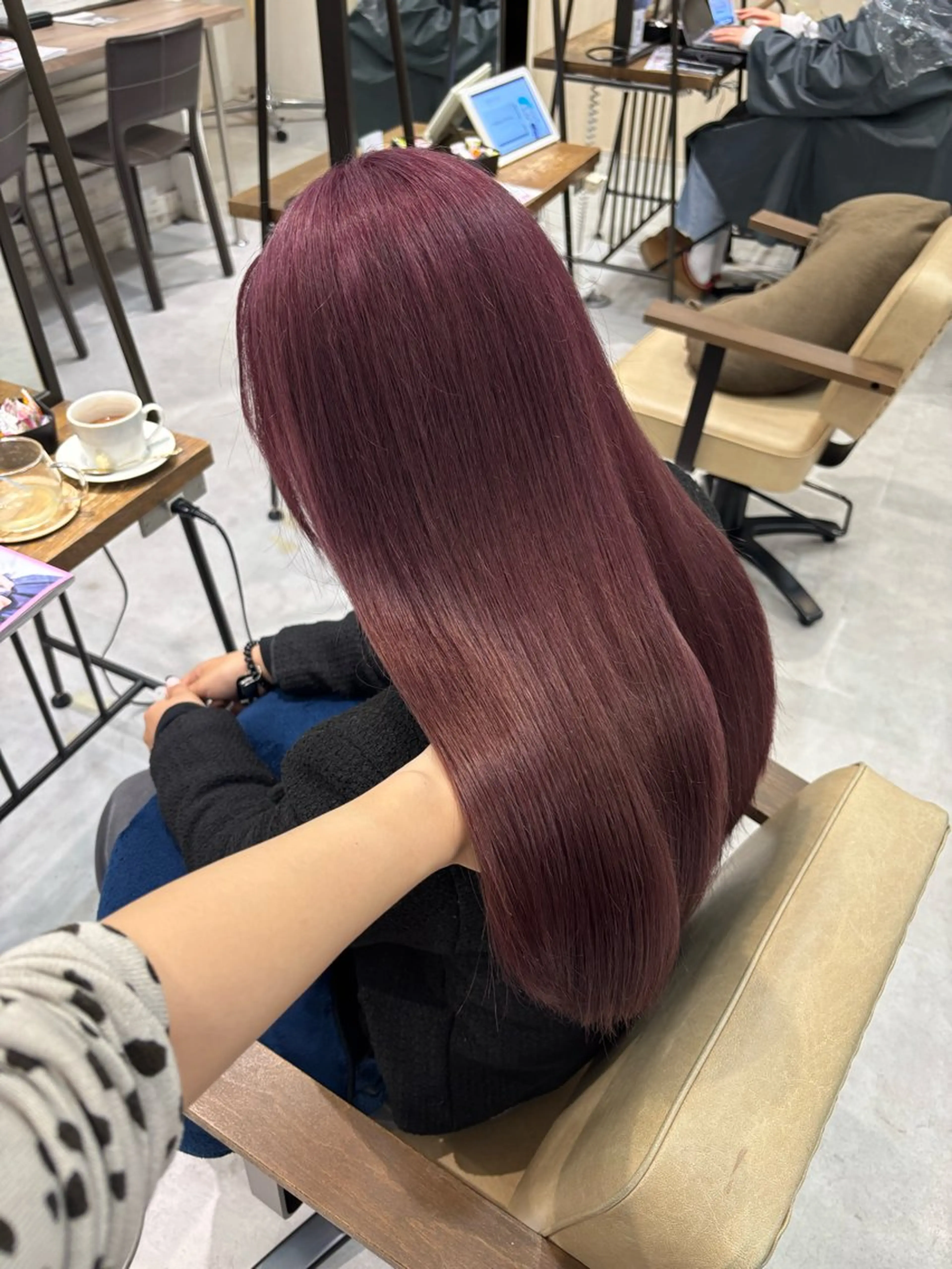 ロング カラー ヘアカラー トリートメント MAKO/モテ髪/ ハイトーン/赤みなしのヘアスタイル