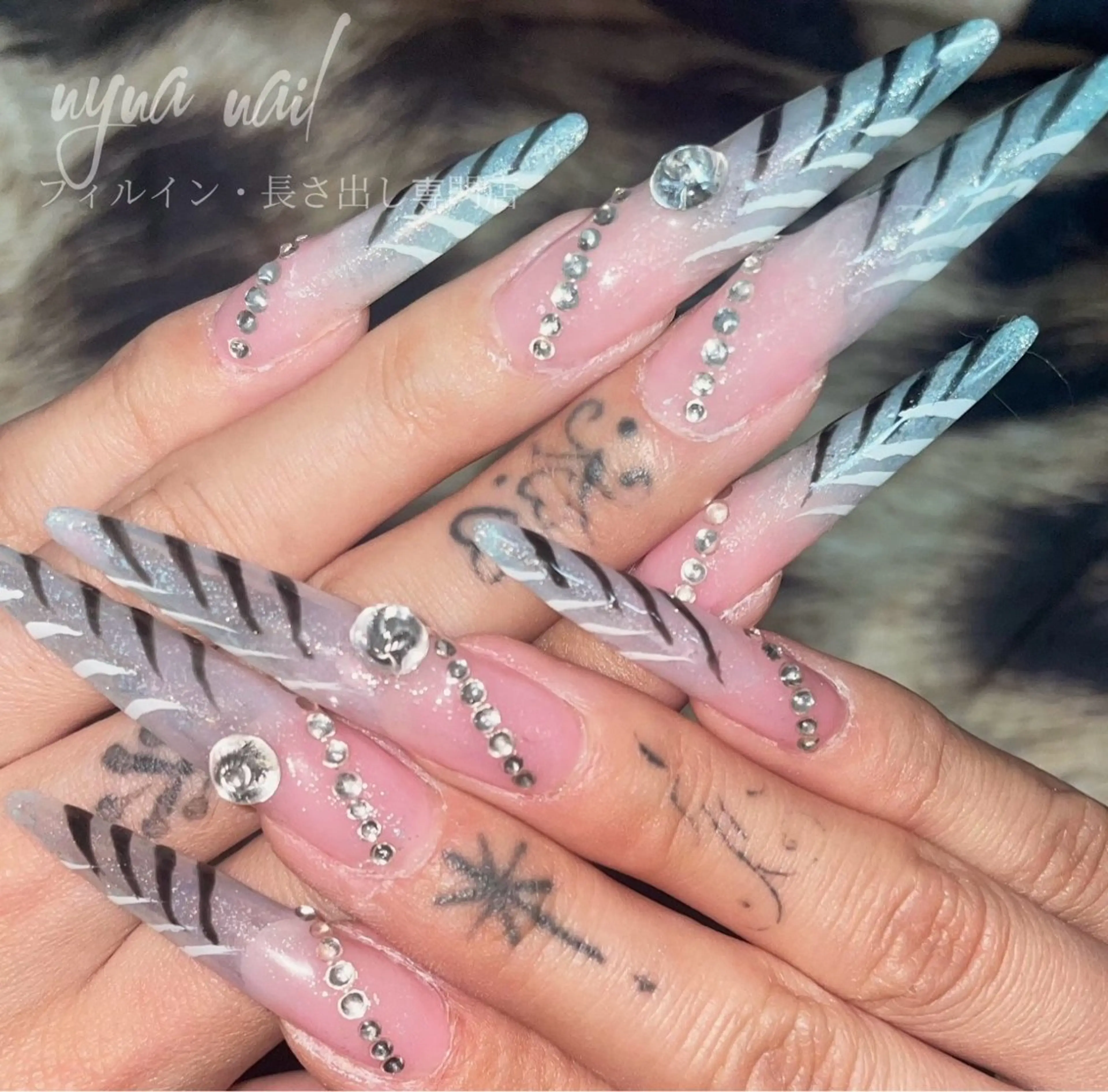 ネイル アニマル柄 Nyna nail Chiakiのネイルデザイン