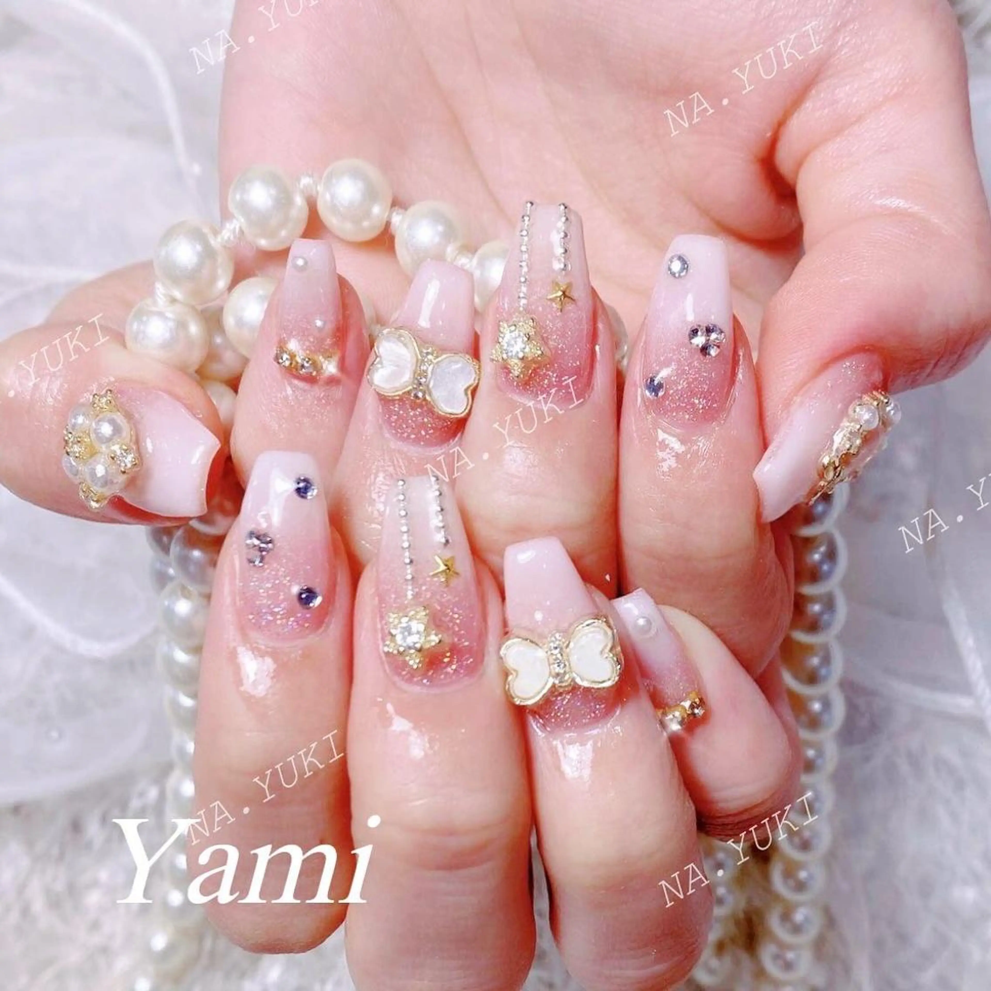 ネイル ハンドネイル ハンドケア 🌷 Mooning 🌷のネイルデザイン