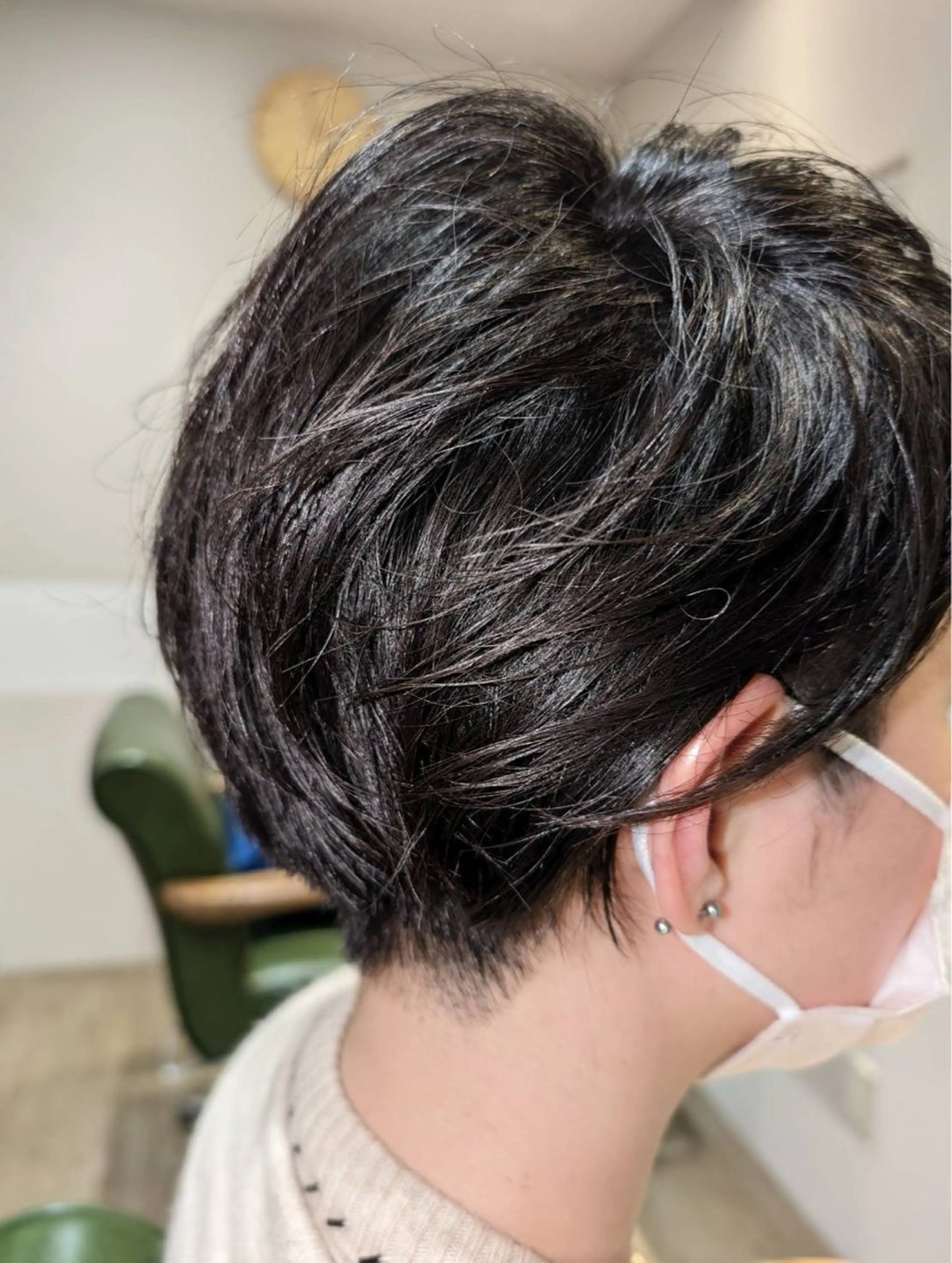 ショート カラー 小鴨 美佳のヘアスタイル