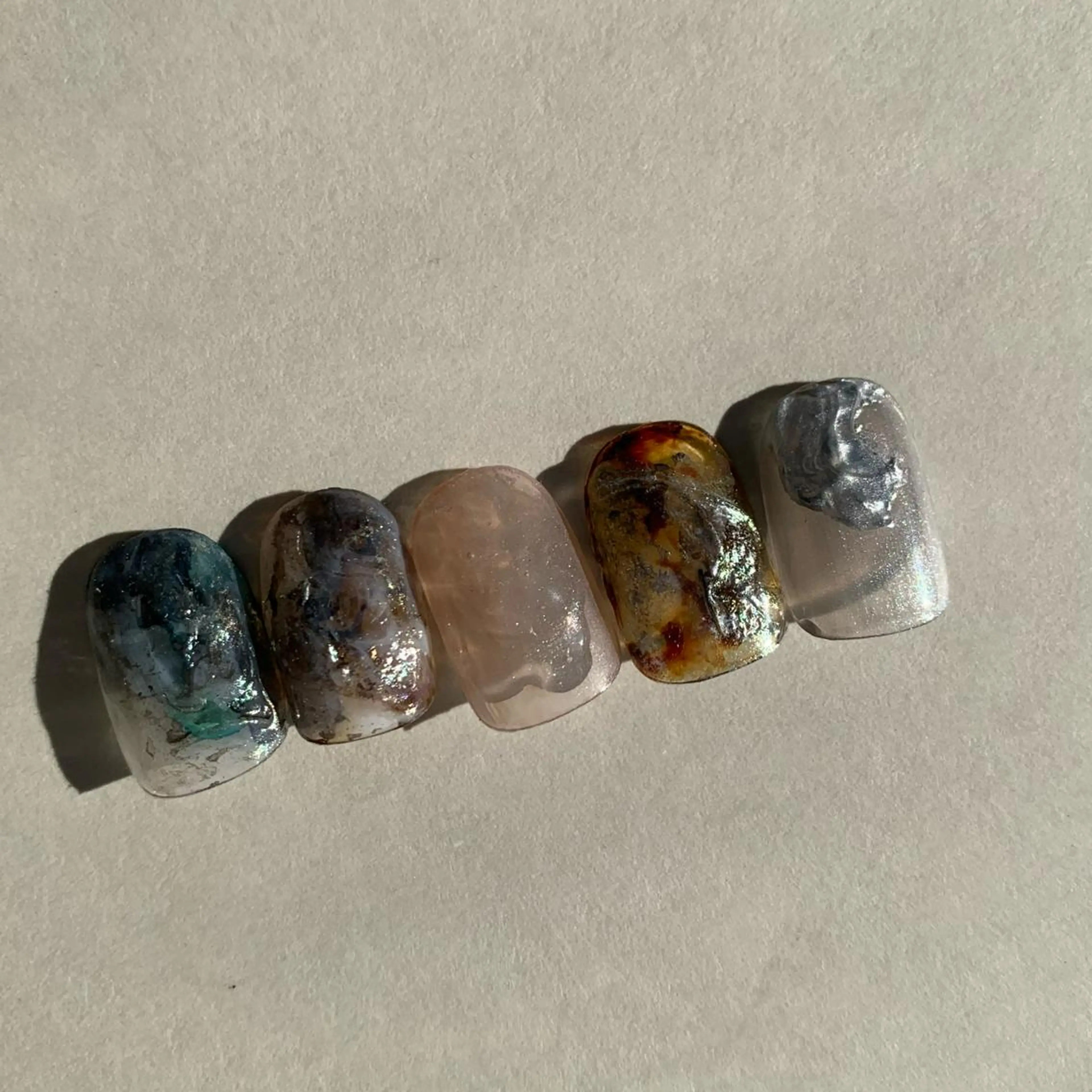 ネイル アートネイル オーロラネイル クリアネイル フットネイル フレンチネイル ハンドネイル アトリエ １０３のネイルデザイン