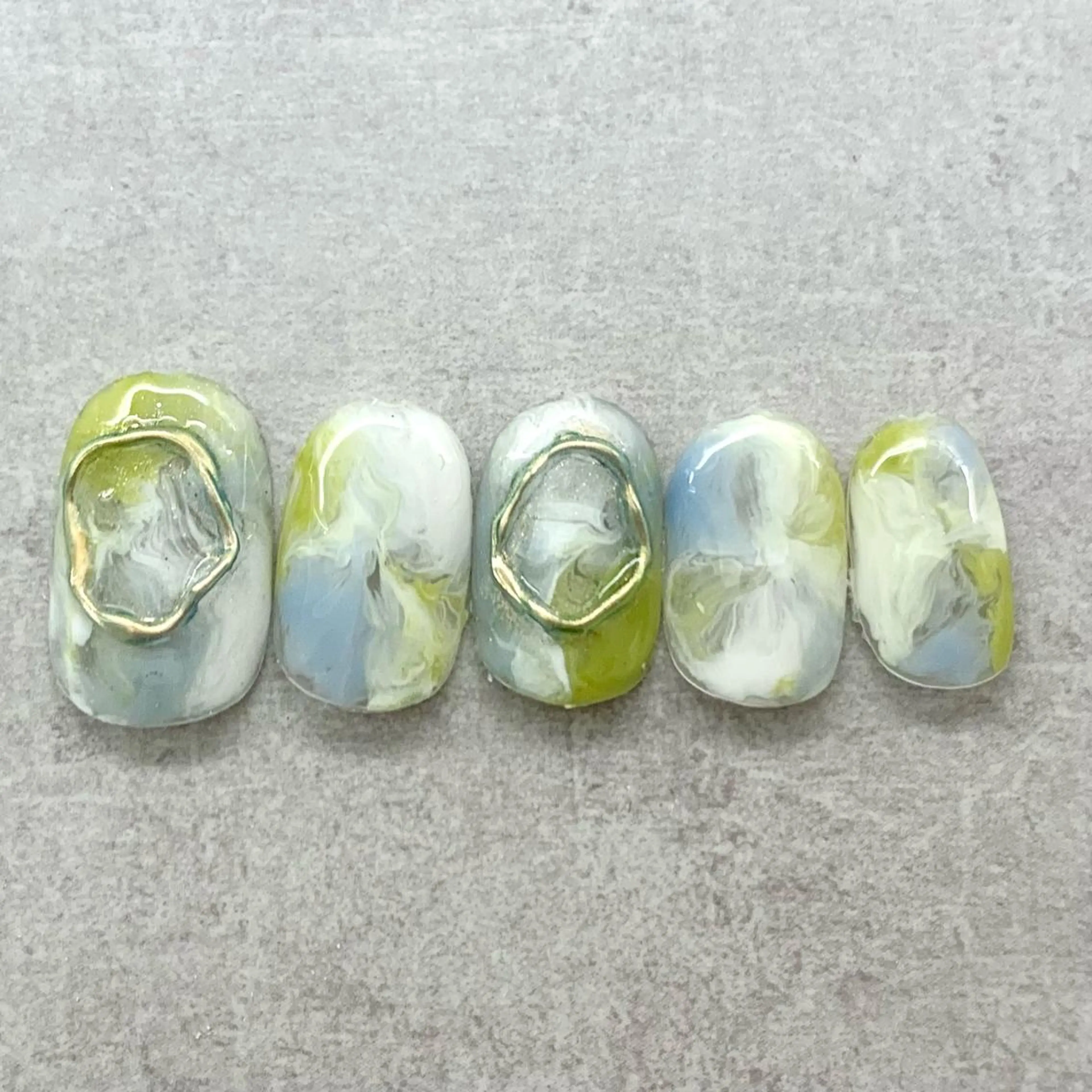 ネイル ハンドネイル ハンドケア esby Loely MIZUKIのネイルデザイン