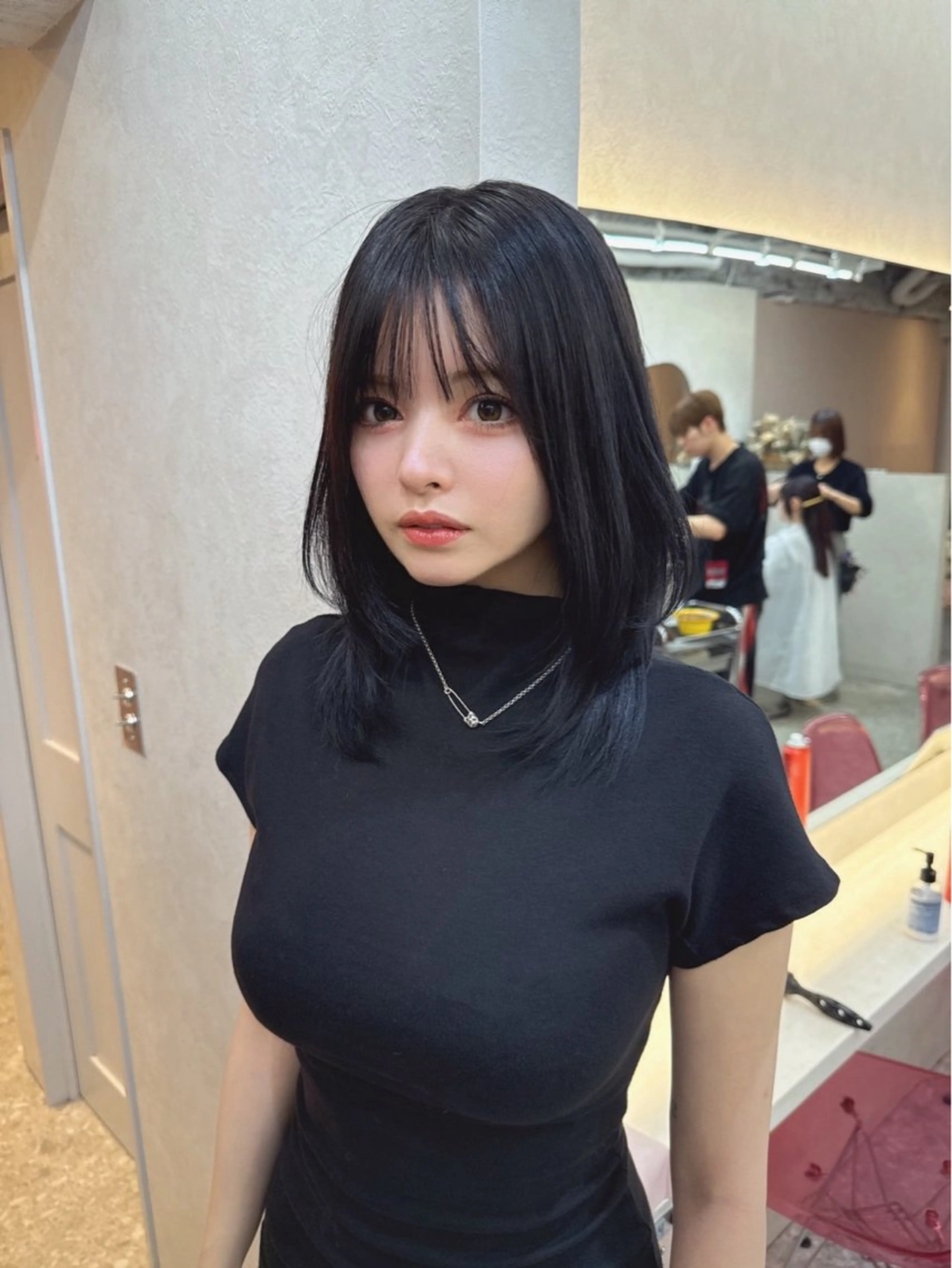 ミディアム カラー シールエクステ くびれヘア エクステ 顔周りカット 髪質改善 新宿/韓国風レイヤー エクステ/YUTOのヘアスタイル