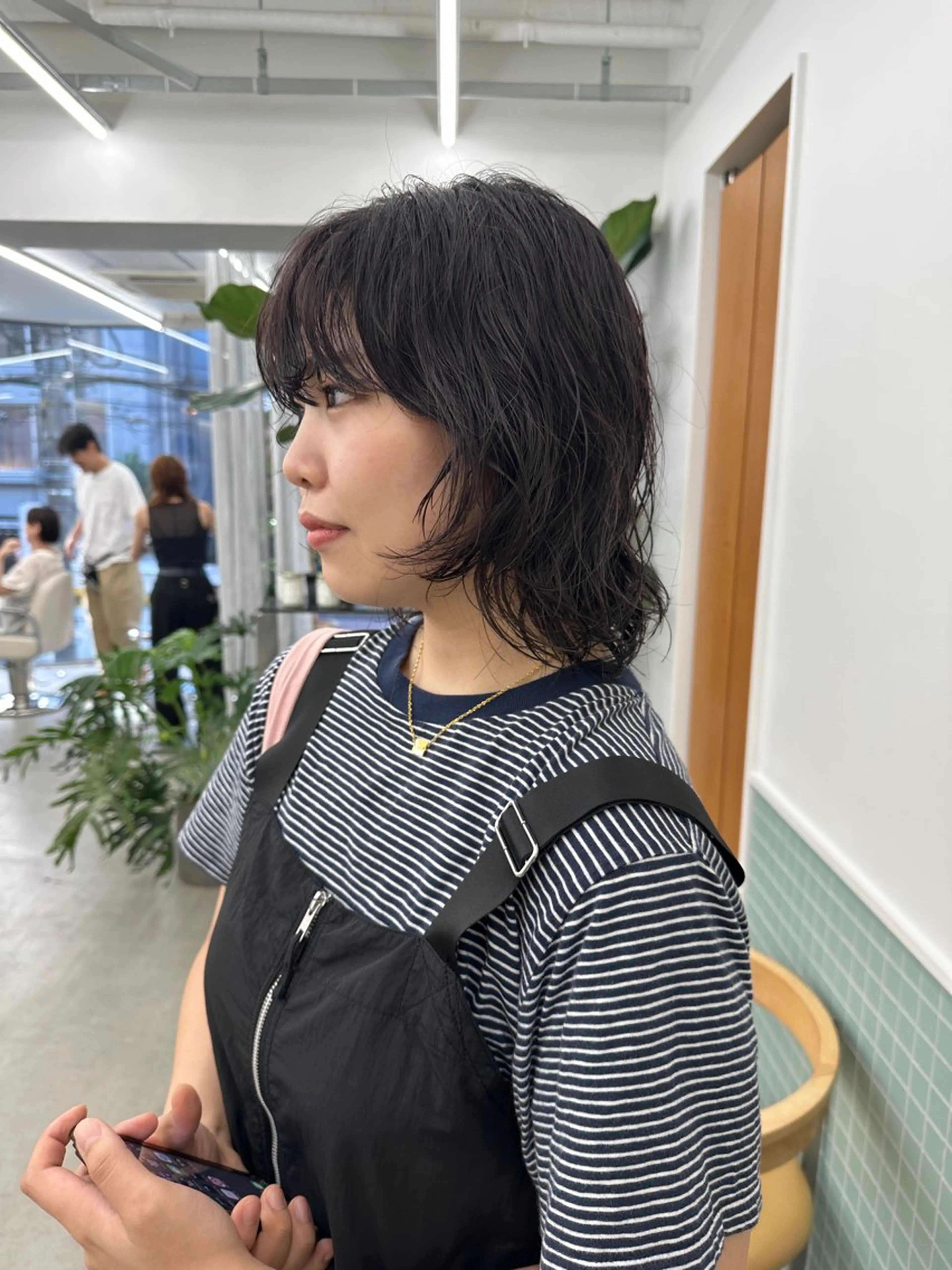 ミディアム パーマ ミディアムパーマ 顔まわりレイヤー レイヤーカット カット パーマ トリートメント ボブ/レイヤー/ケア パーマ/リュウタのヘアスタイル