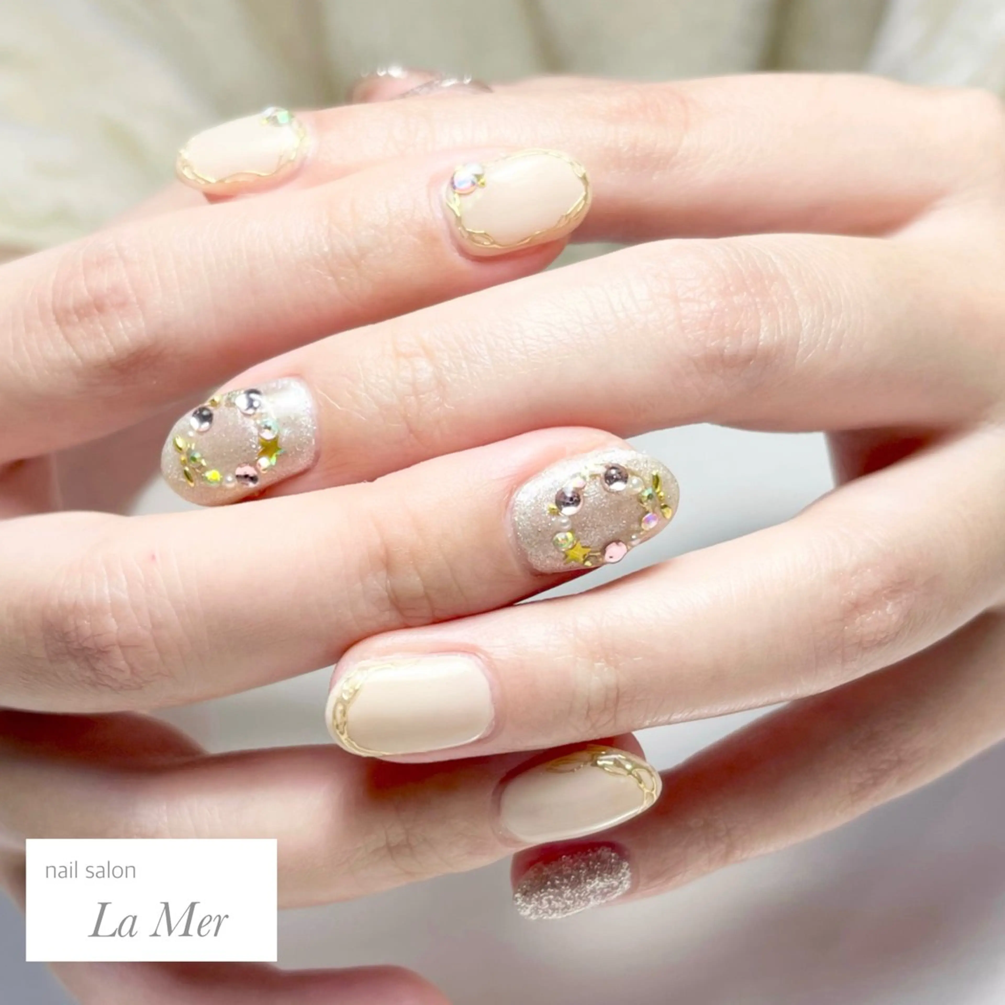 ネイル フラッシュネイル マグネットネイル ミラーネイル ピンク 冬ネイル ハンドネイル nailsalon La Merのネイルデザイン