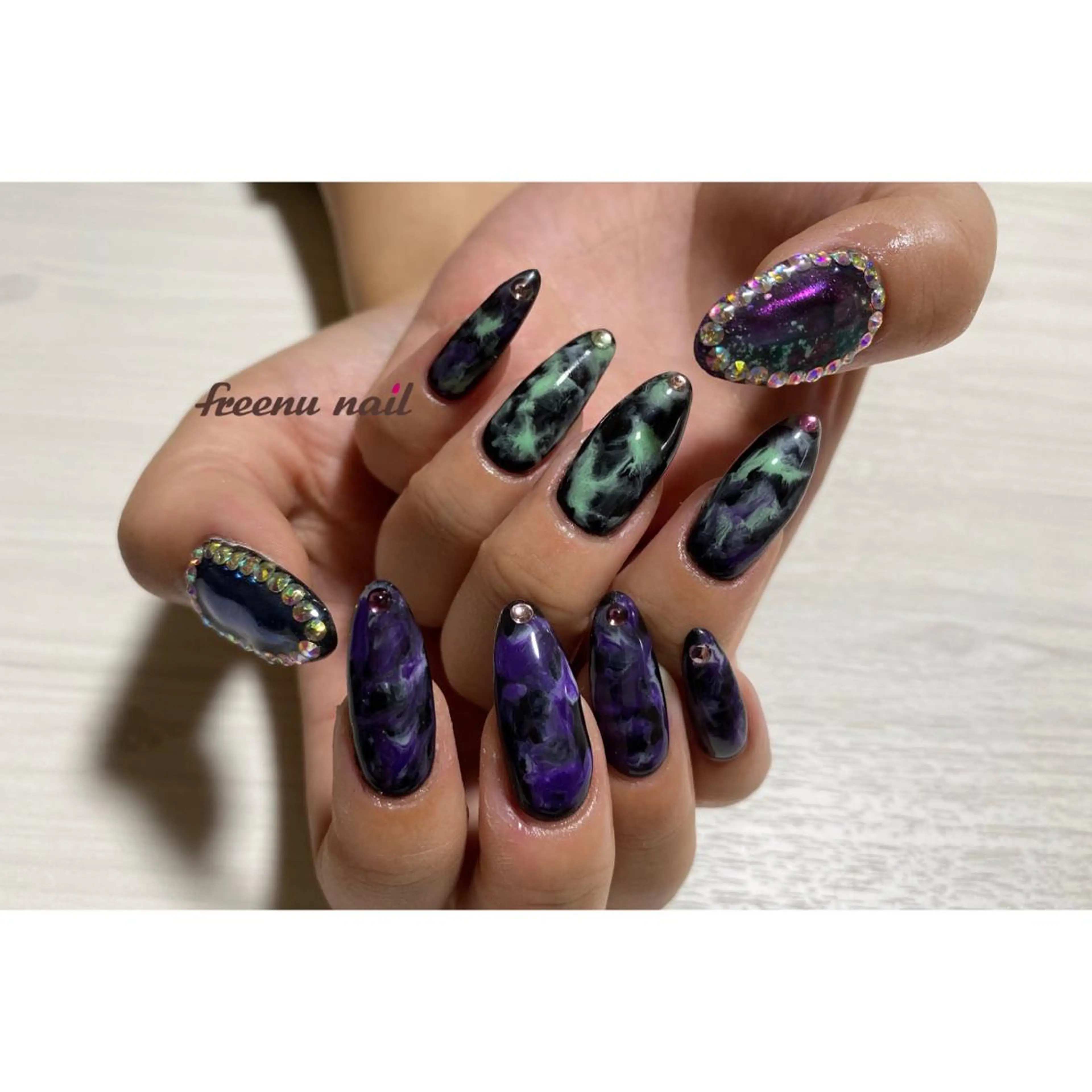 ネイル freenu nail【24H】のネイルデザイン