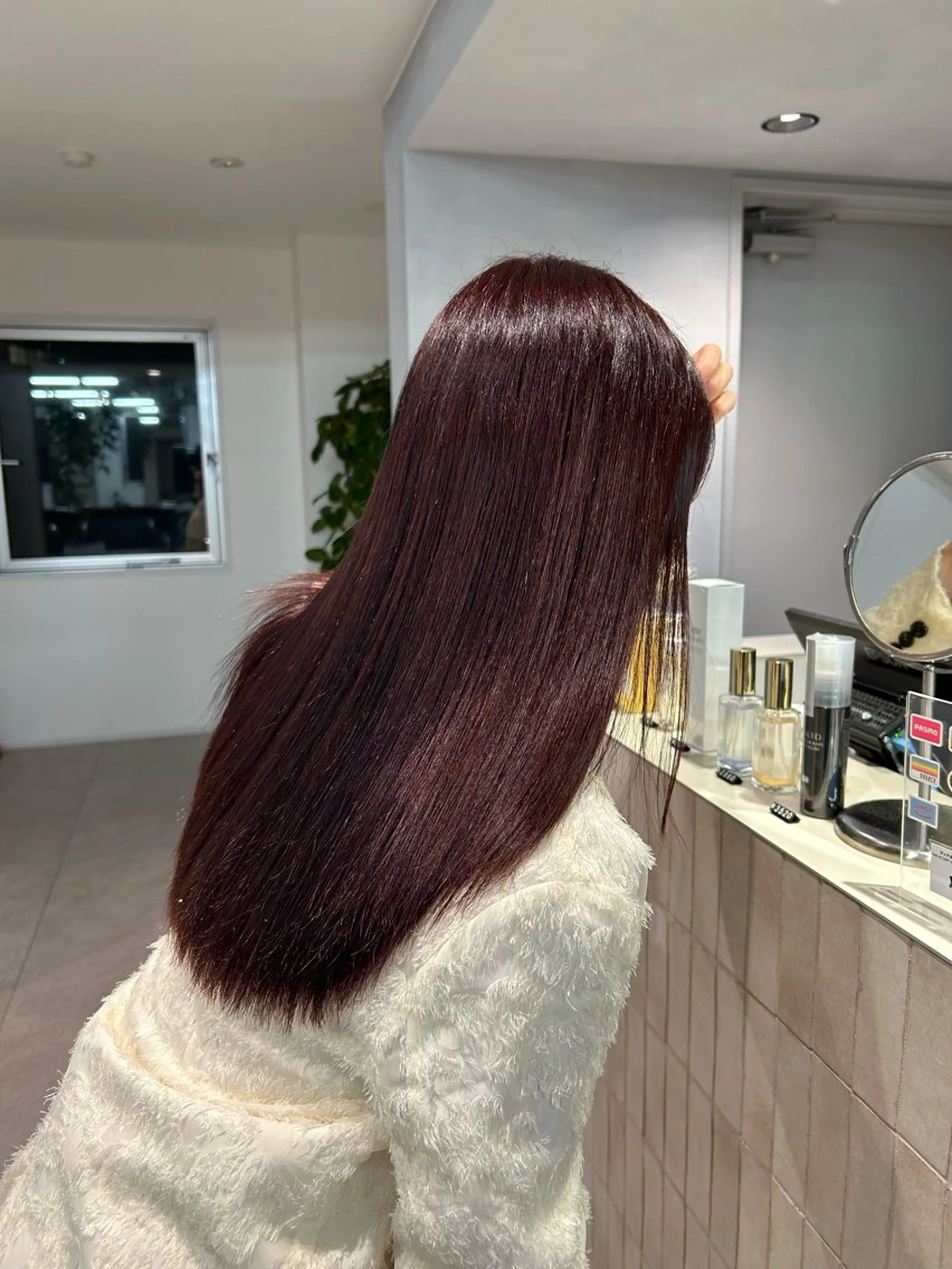 ロング FILMS haru 暖色/ぱつっとbobのヘアスタイル