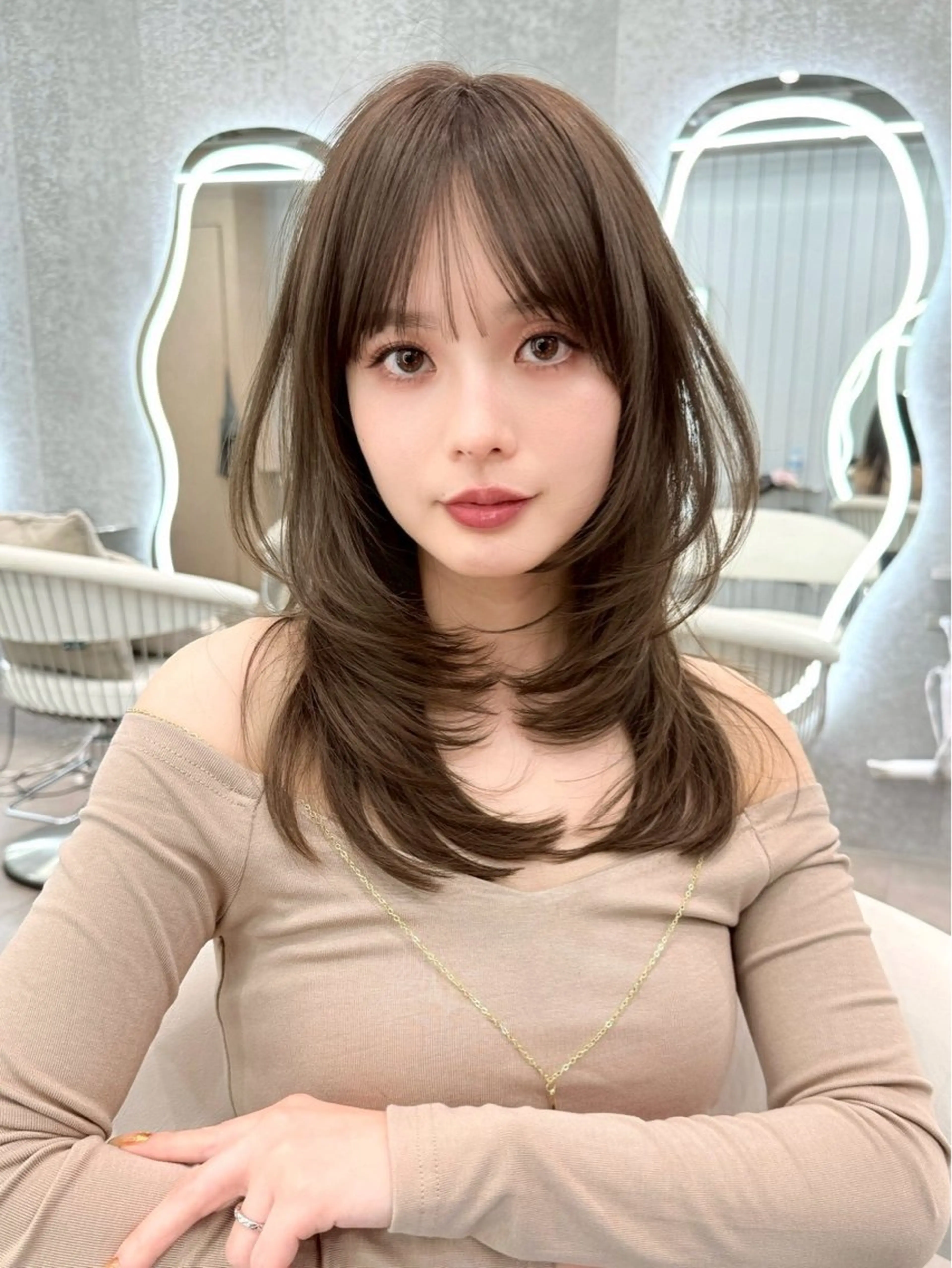 ロング カラー ヘアアレンジ ブリーチ 透明感カラー ダブルカラー ブリーチなしカラー カット ヘアカラー トリートメント 美髪縮毛矯正/ 透明感カラー吉田光佑のヘアスタイル