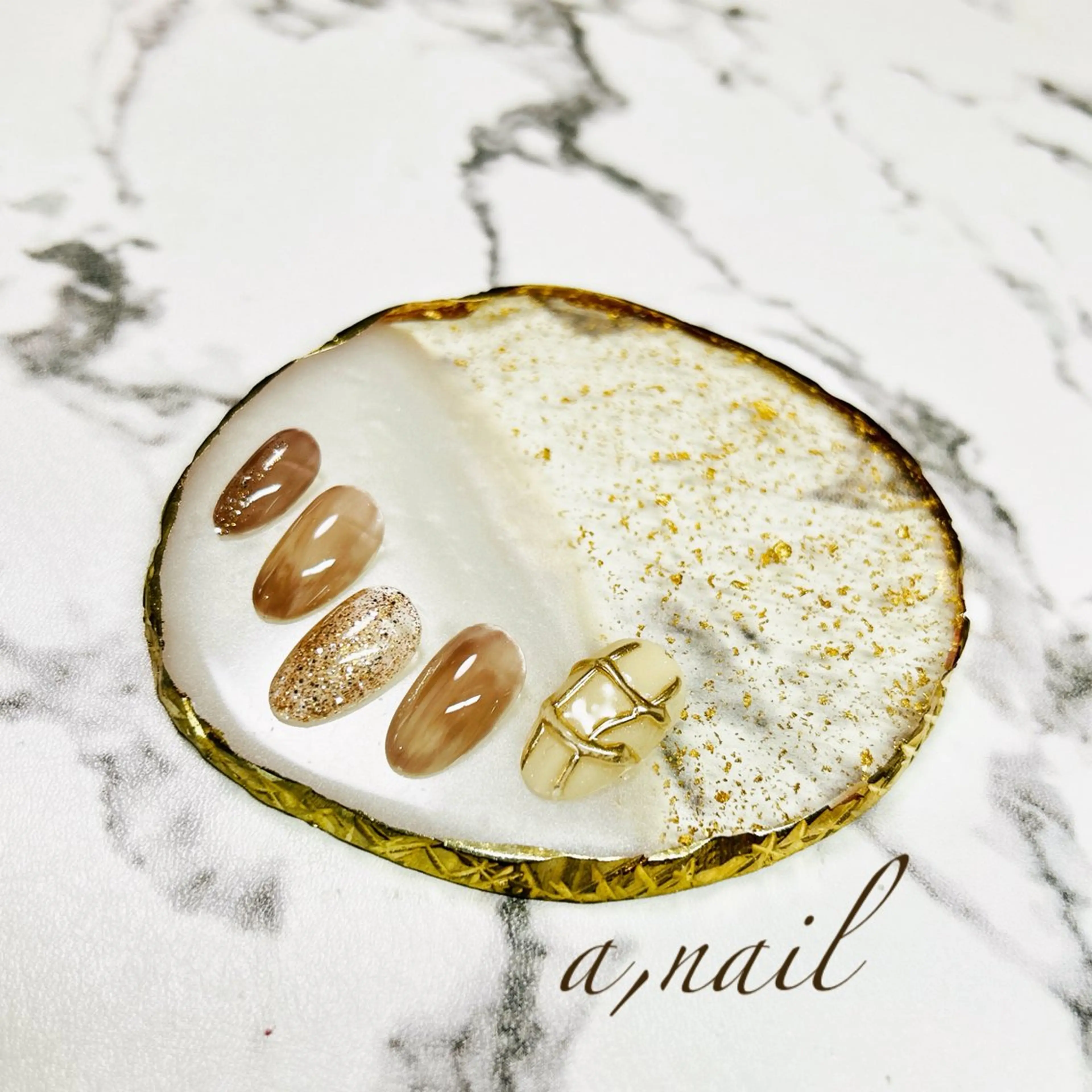 ネイル キラキラネイル ミラーネイル ニュアンスネイル シンプルネイル 冬ネイル ハンドネイル ネイルサロン エーネイルのネイルデザイン