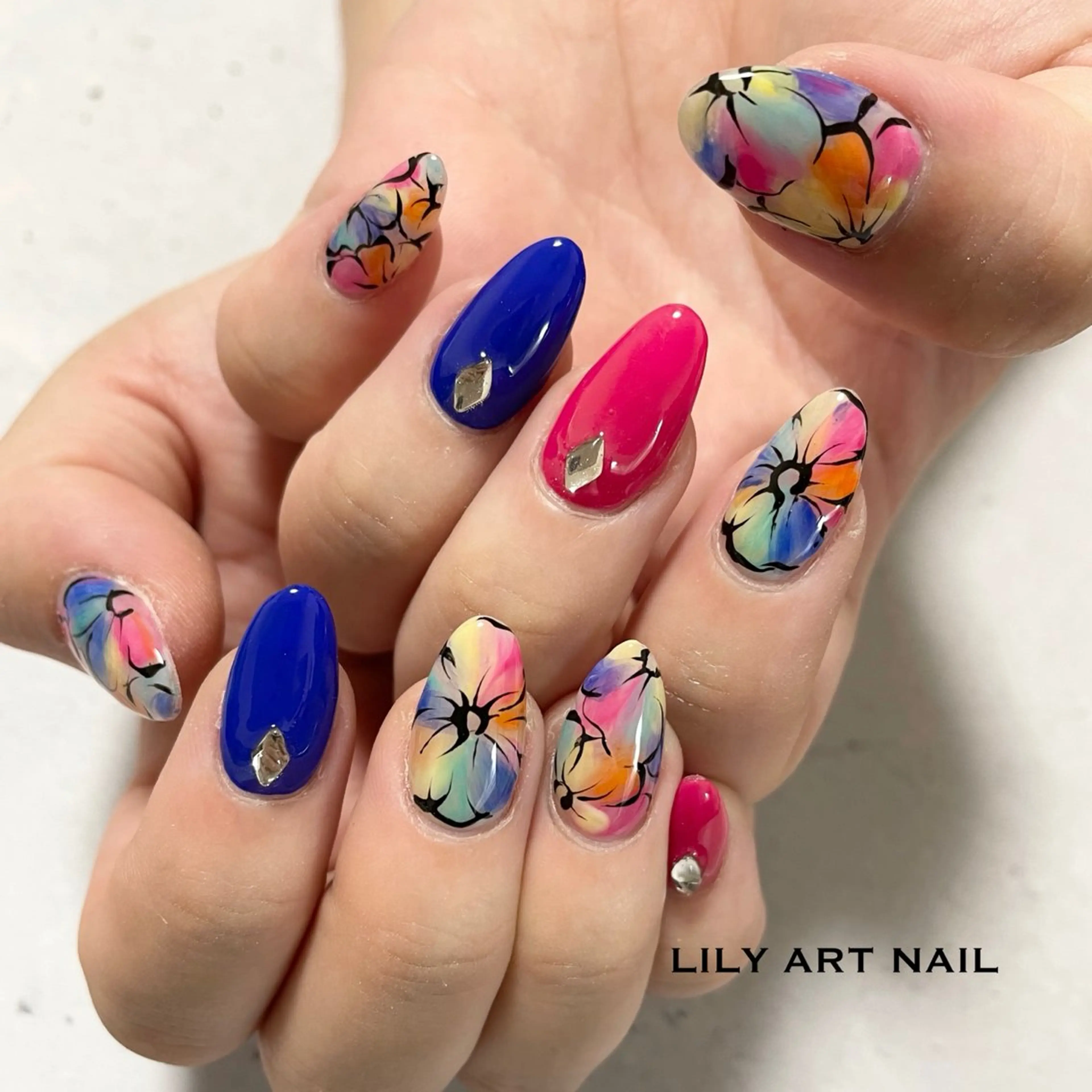 ネイル スカルプネイル 夏ネイル ハンドネイル LILY  ART NAILのネイルデザイン
