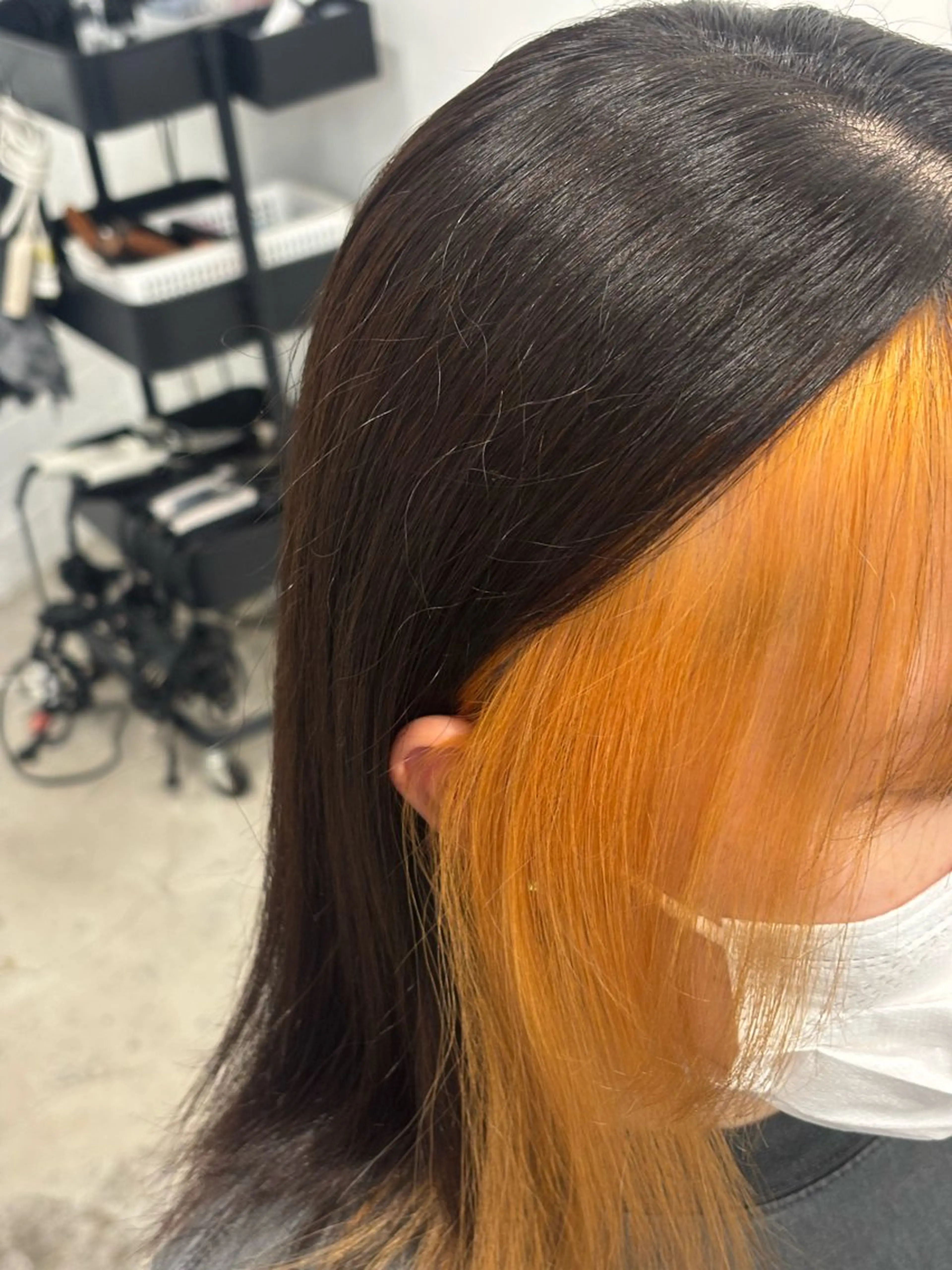 ミディアム カラー インナーカラー オレンジ レイヤー sala 推しカラー職人🎀のヘアスタイル