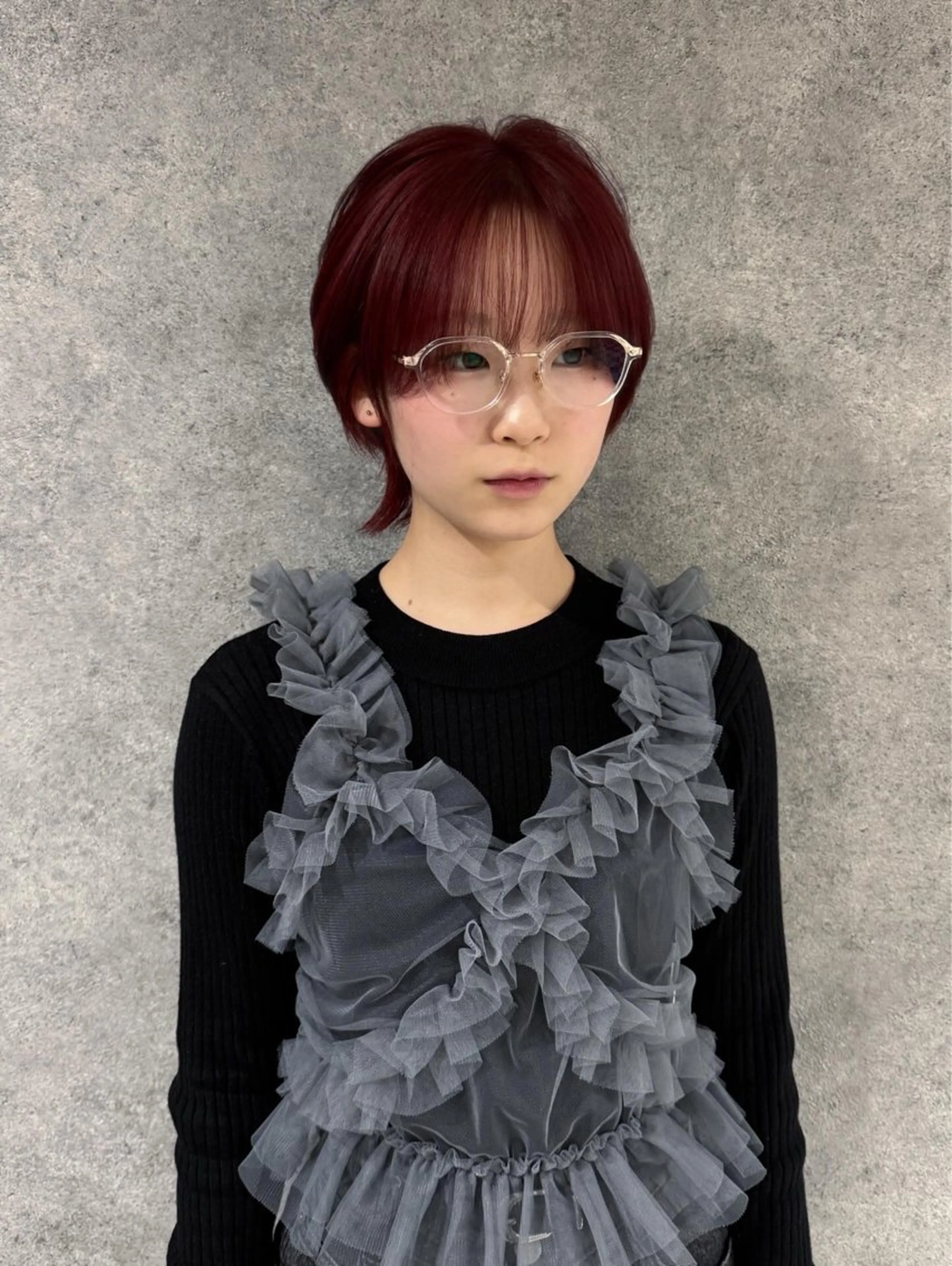 ショート カラー 透明感カラー ダブルカラー レッドカラー 顔周りカット ヘアカラー トリートメント 紅都🫧透明感 水光カラー🫧のヘアスタイル
