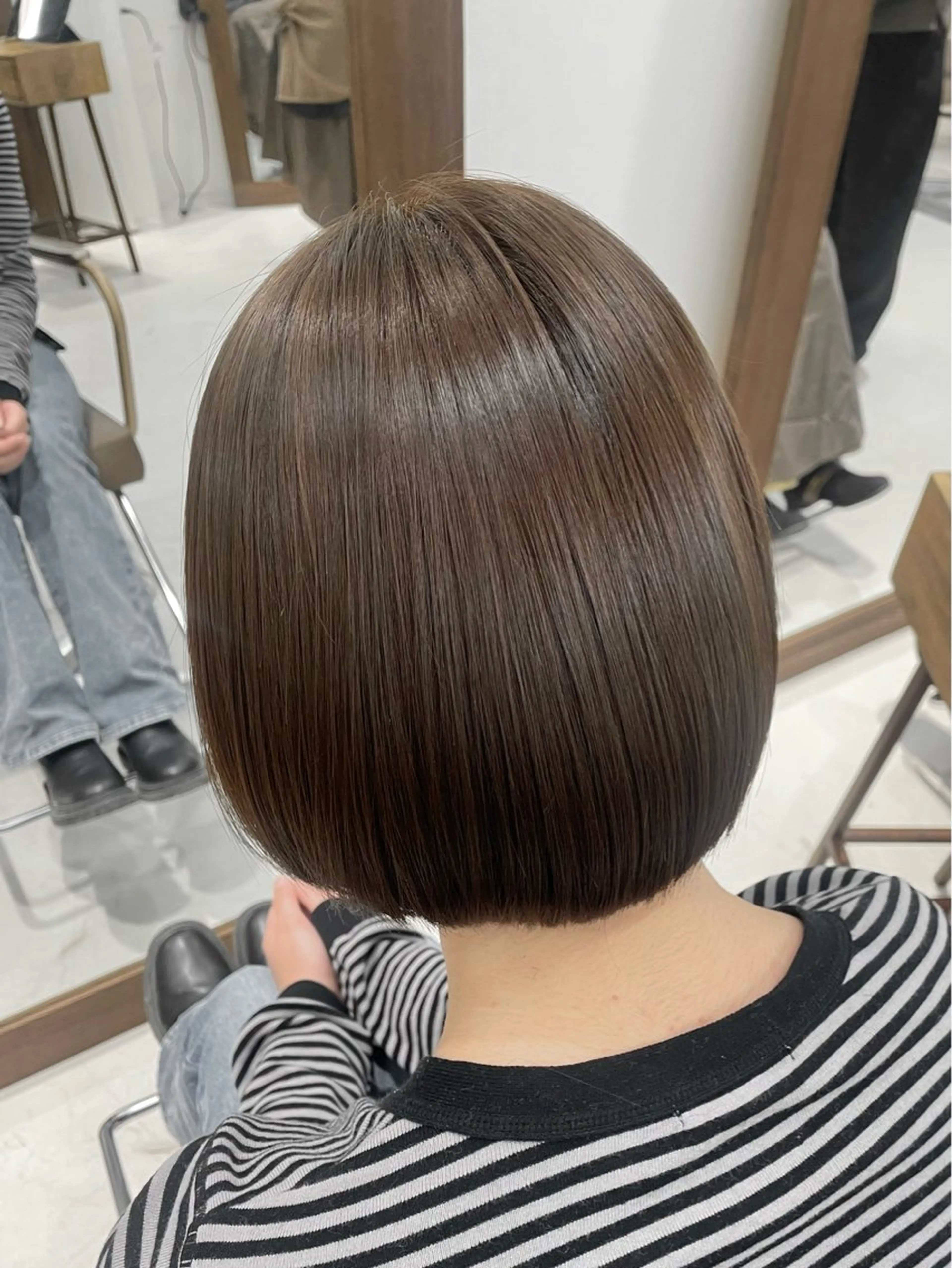 ショート カラー 切りっぱなしボブ ベージュカラー ブリーチ ダブルカラー ブリーチなしカラー カット ヘアカラー ボブ/インナーカラー /眉毛/Miyuのヘアスタイル