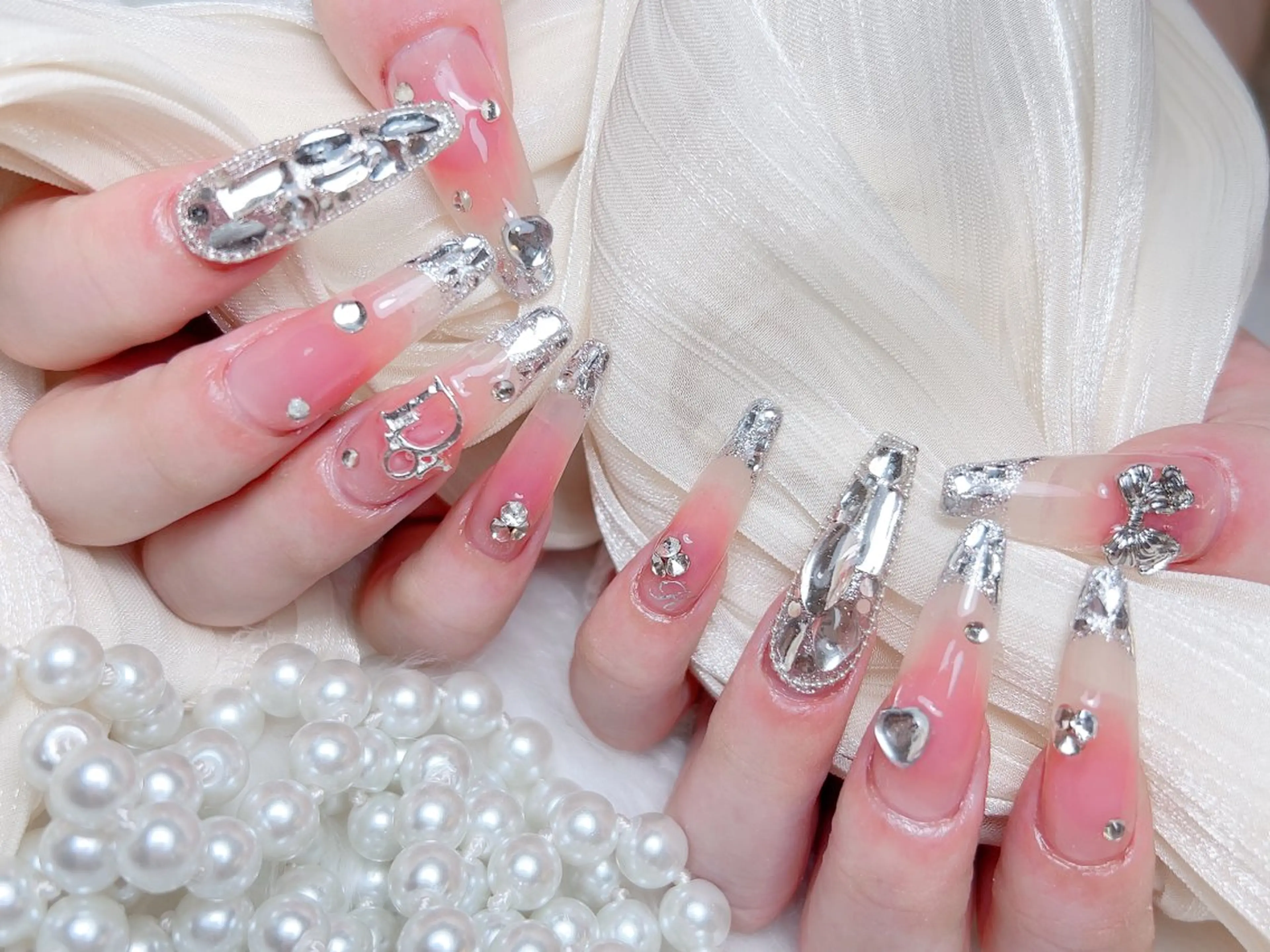 ネイル ハンドネイル 🎀M nails✨ ビューティーのネイルデザイン