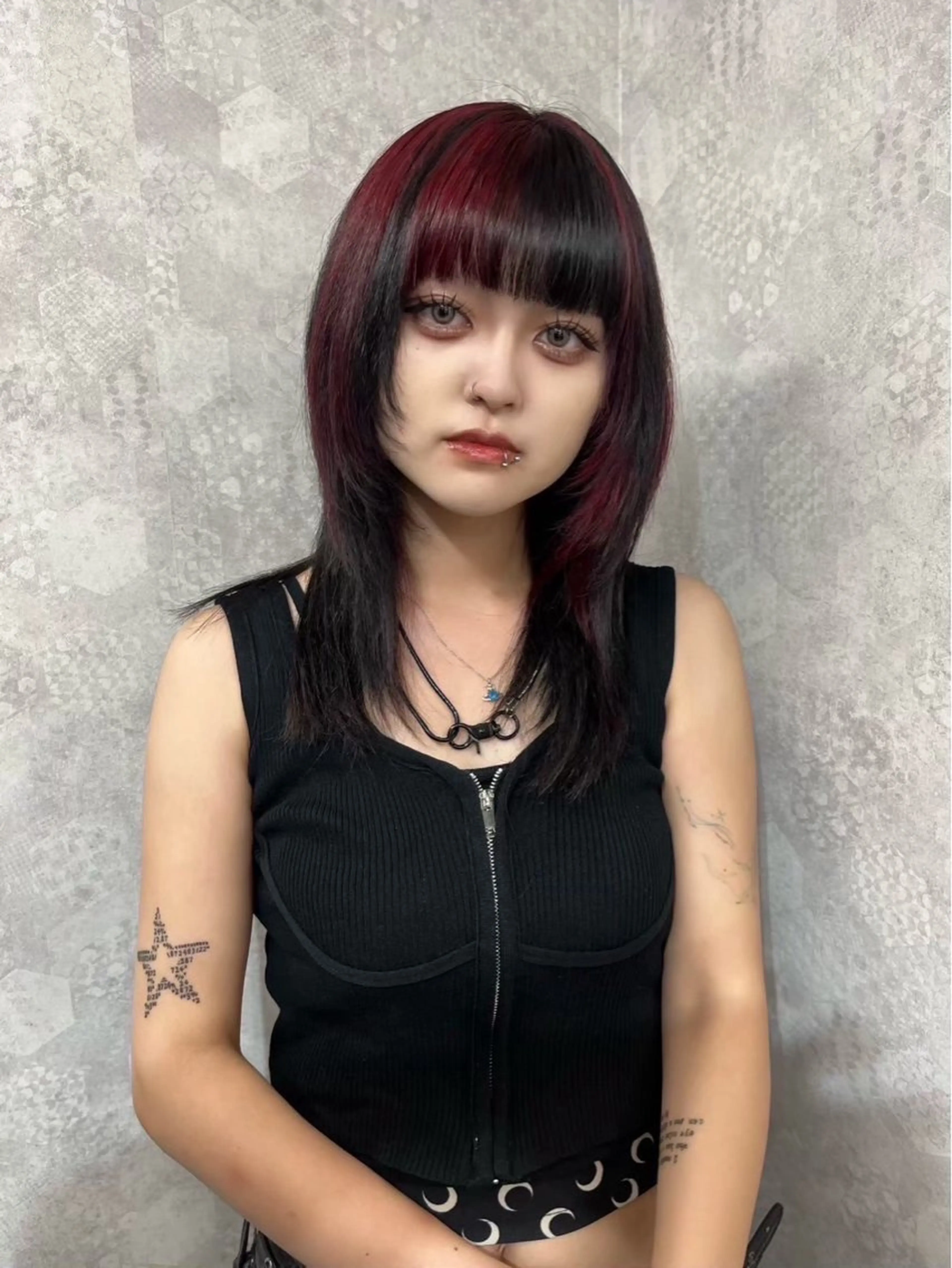 ミディアム カラー ♱·༝ホノカ.⋆♱【 デザイン／複雑履歴】のヘアスタイル