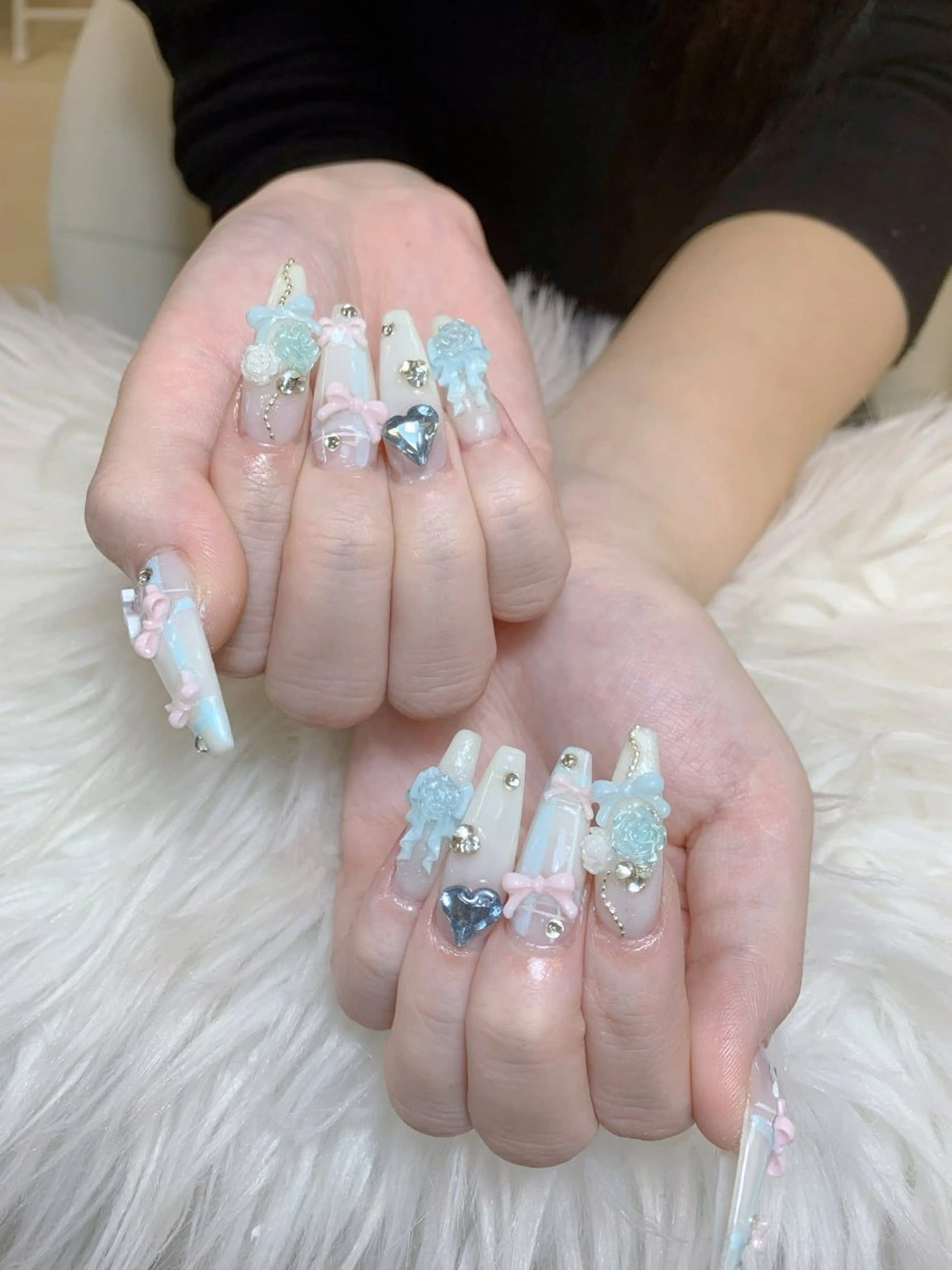 ネイル アートネイル オーロラネイル チークネイル 長さ出し フットネイル ハンドネイル フットネイル ハンドケア Noiranail_ studio川越西口のネイルデザイン