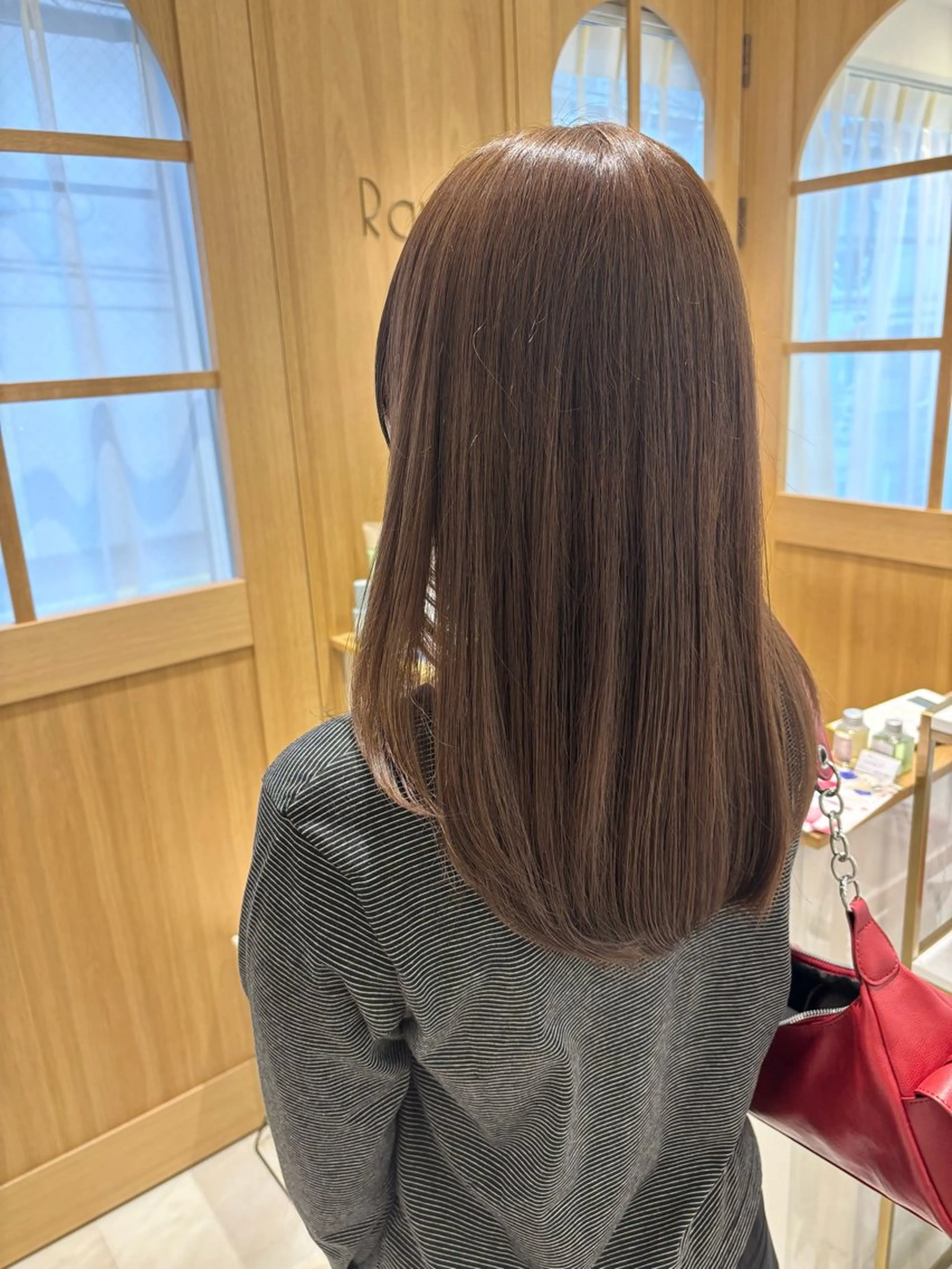 セミロング カラー グレージュ カット ヘアカラー トリートメント 🌟当日予約OK🌟 西野楓加のヘアスタイル