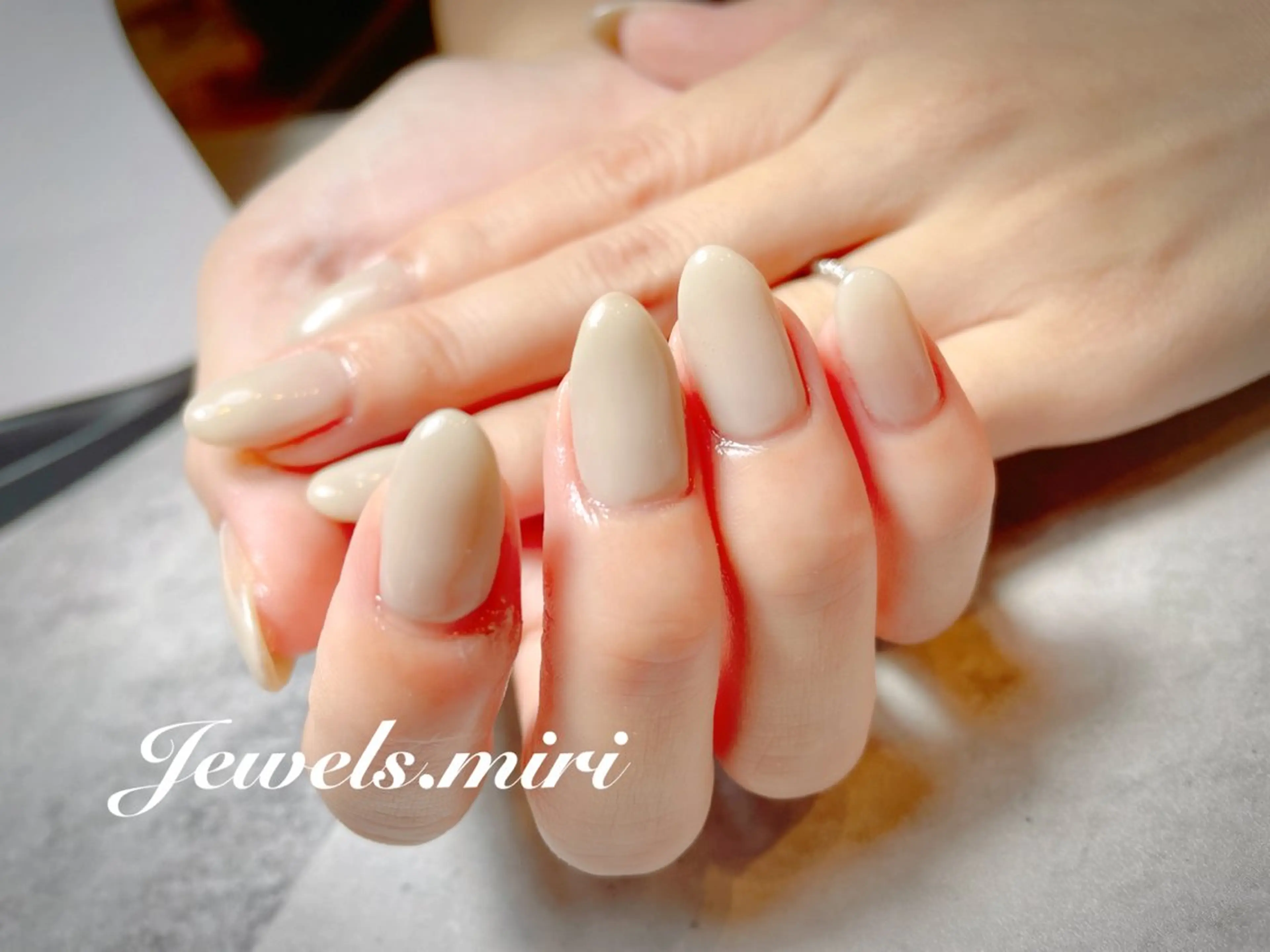 ネイル ジェルネイル ロングネイル オフィスネイル ワンカラーネイル シンプルネイル ネイルサロン Jewels Mのネイルデザイン