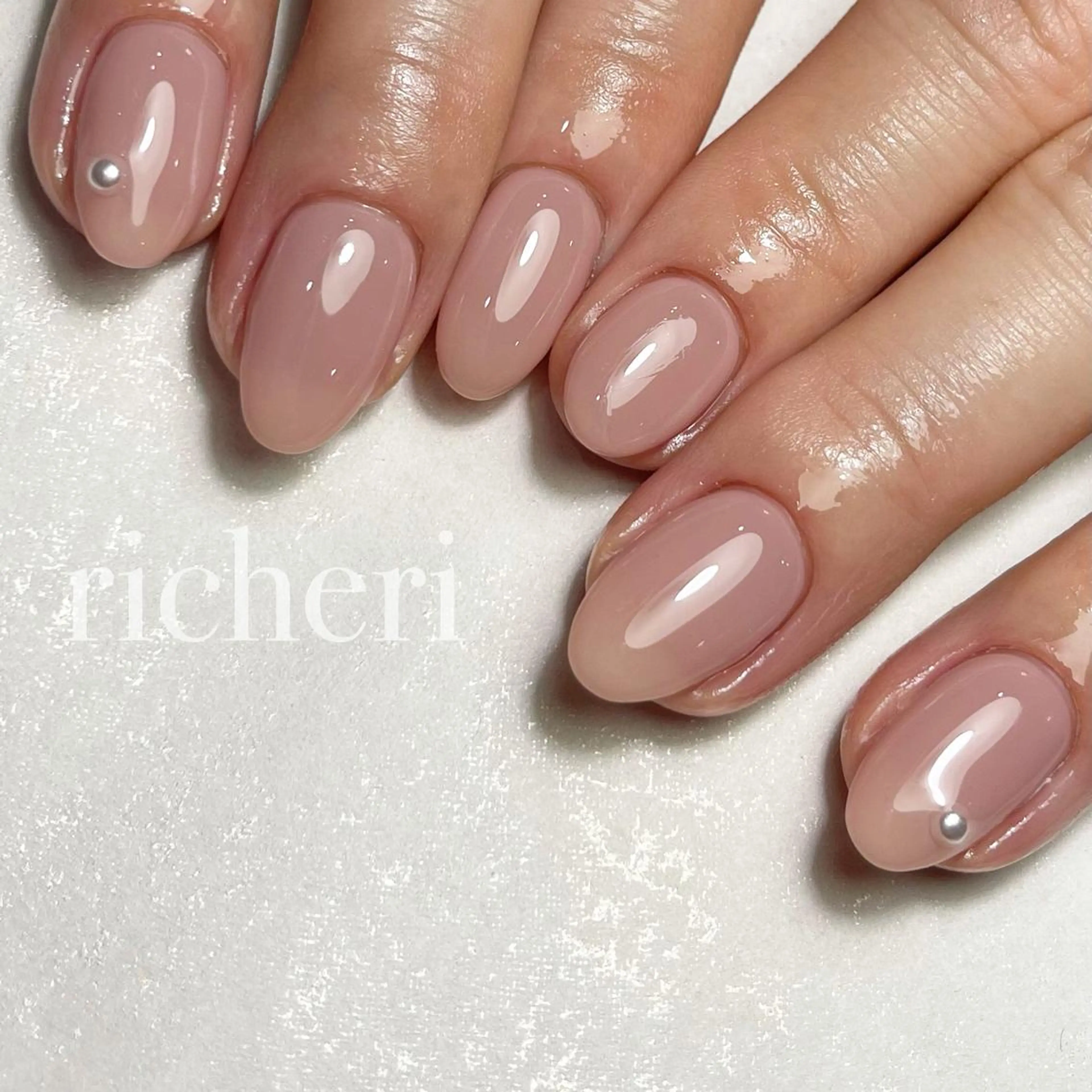 ミディアム ネイル 韓国風ヘア アートネイル チークネイル フラッシュネイル フレンチネイル ハンドネイル richeri beautyのエステ・リラクイメージ