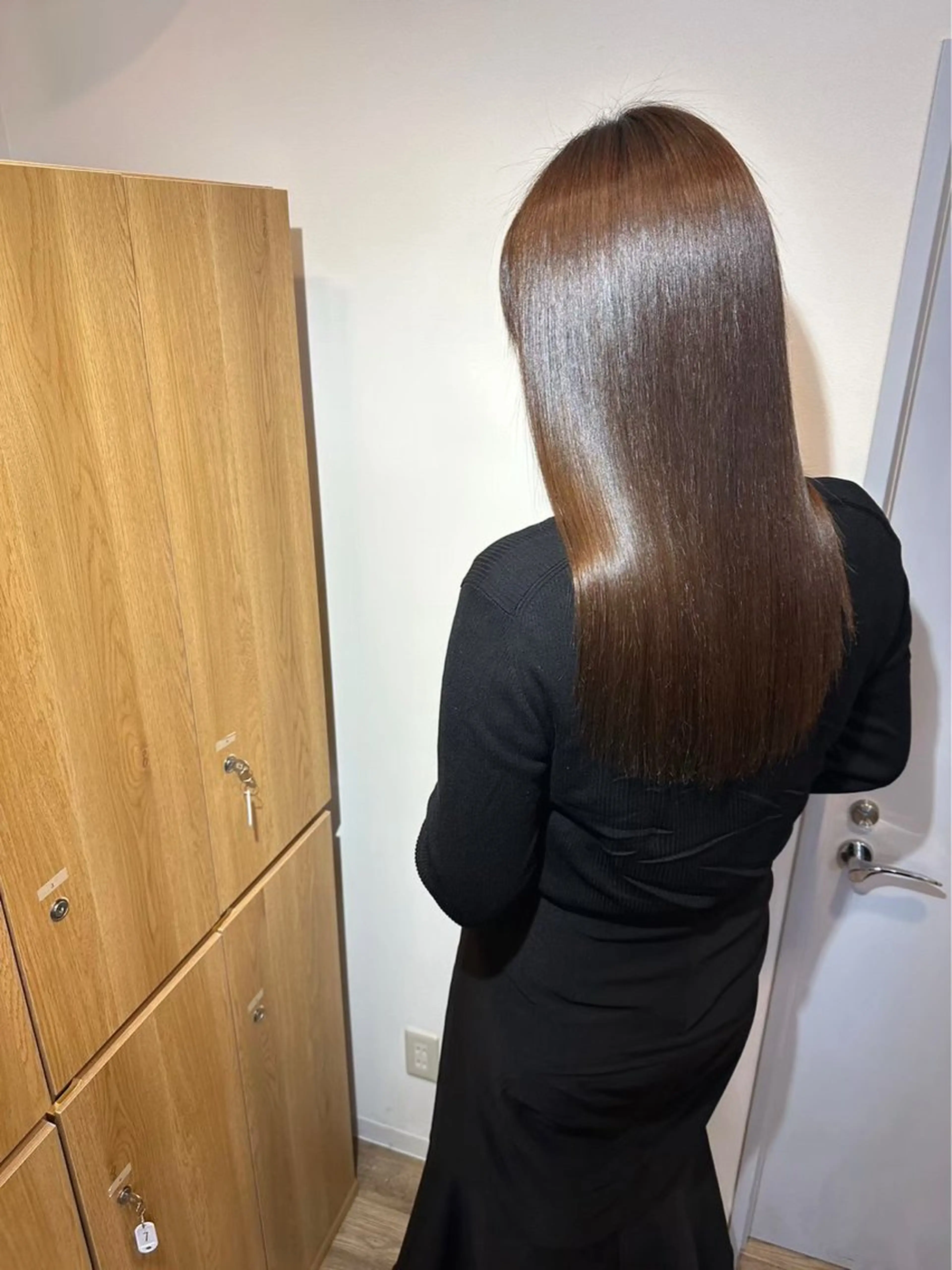 セミロング 新 心寧のヘアスタイル