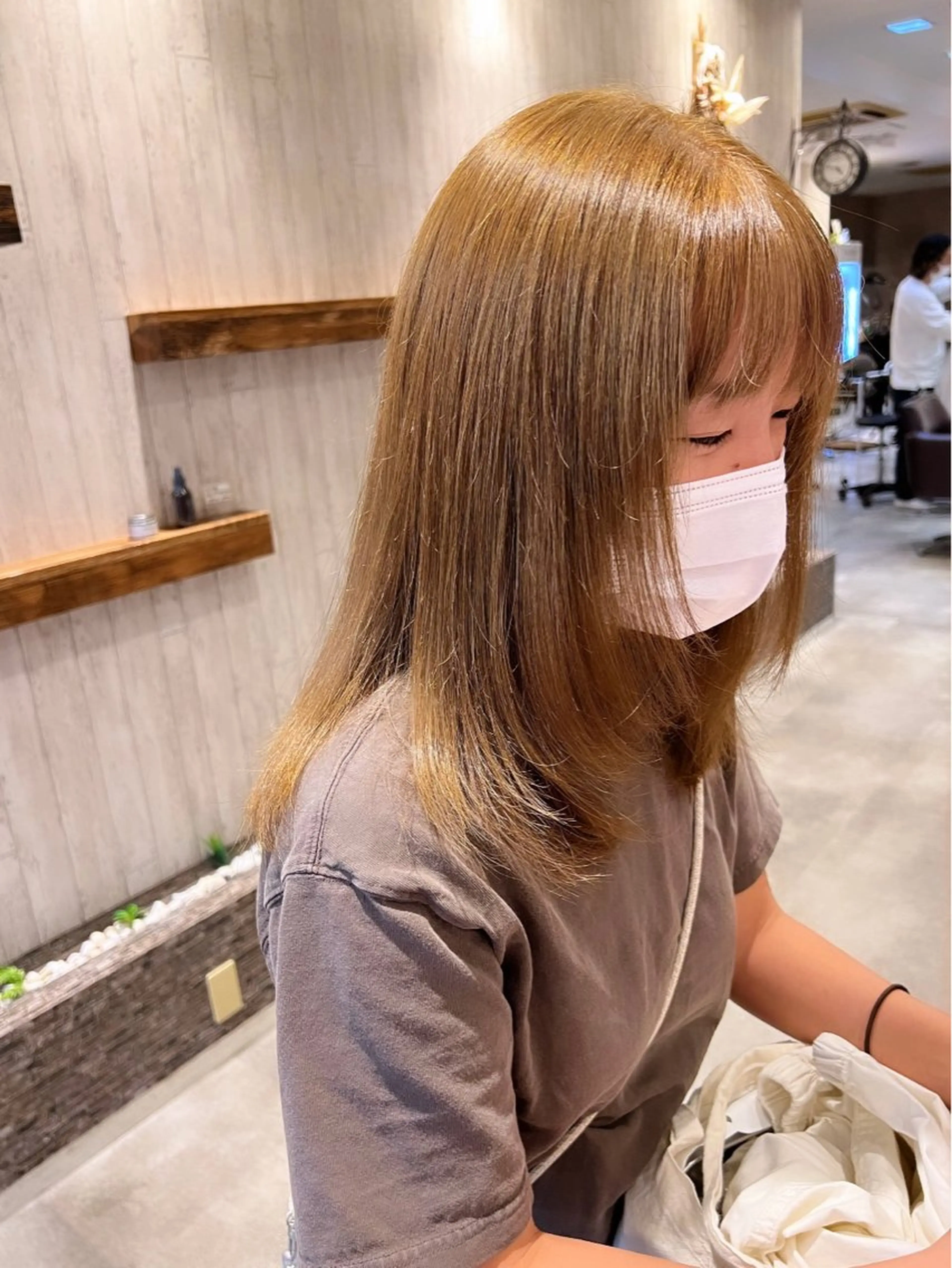 ミディアム カラー ベージュカラー ブリーチ ダブルカラー ブリーチなしカラー 乕谷 美潮のヘアスタイル