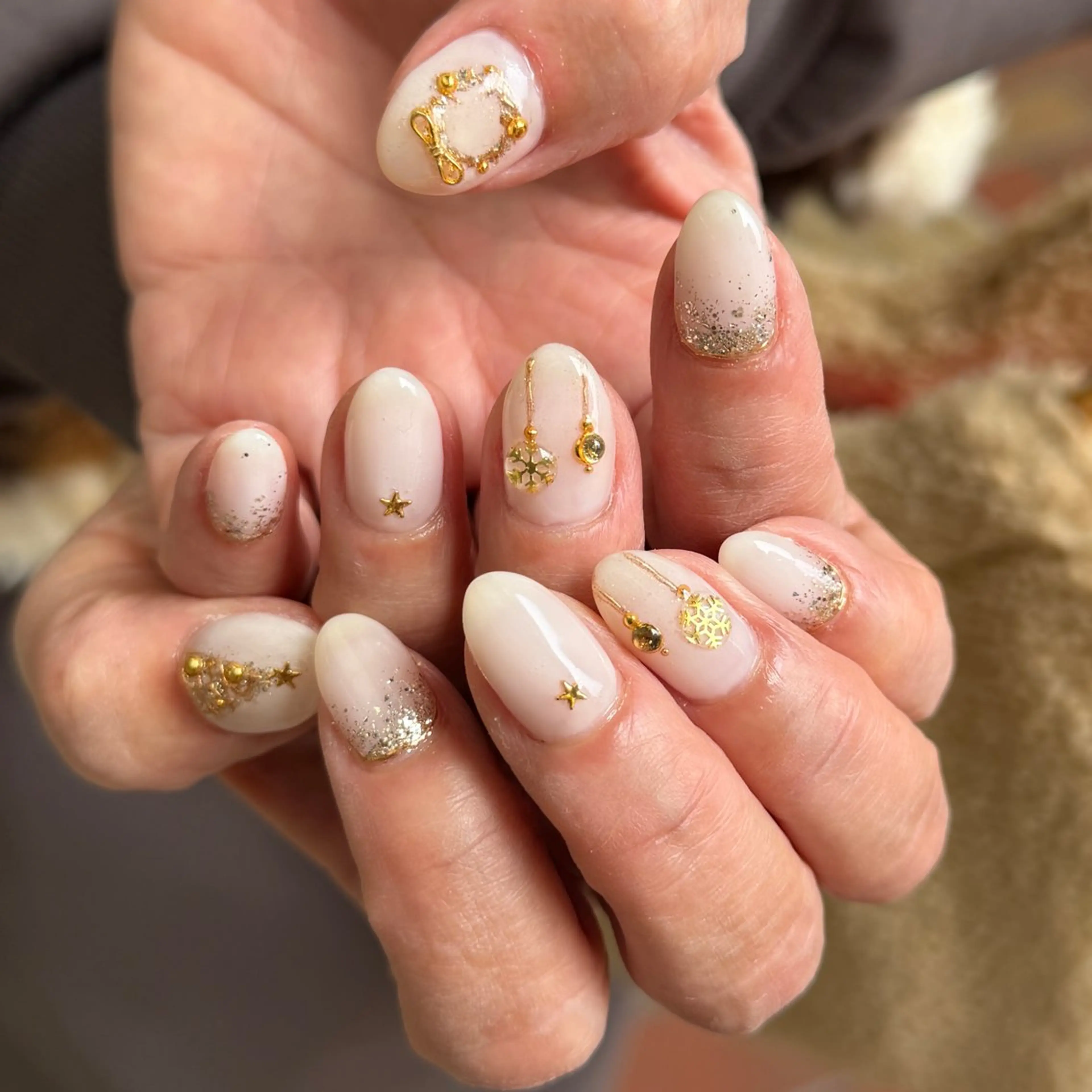 ネイル クリアネイル ホワイト 冬ネイル クリスマス nailsalon ∞ ﾐｶﾅﾙ ∞のネイルデザイン