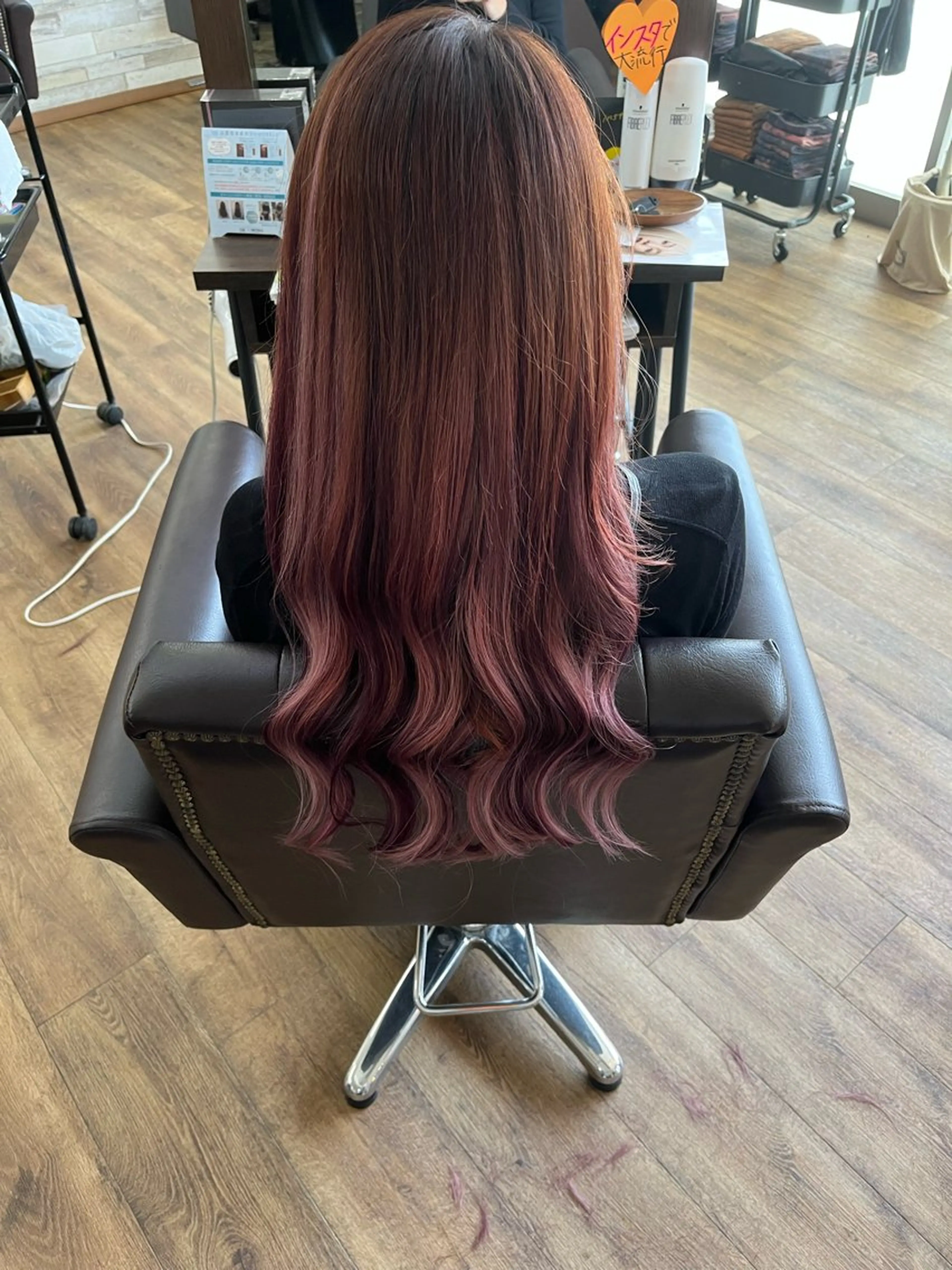 ロング Reflet RENAのヘアスタイル