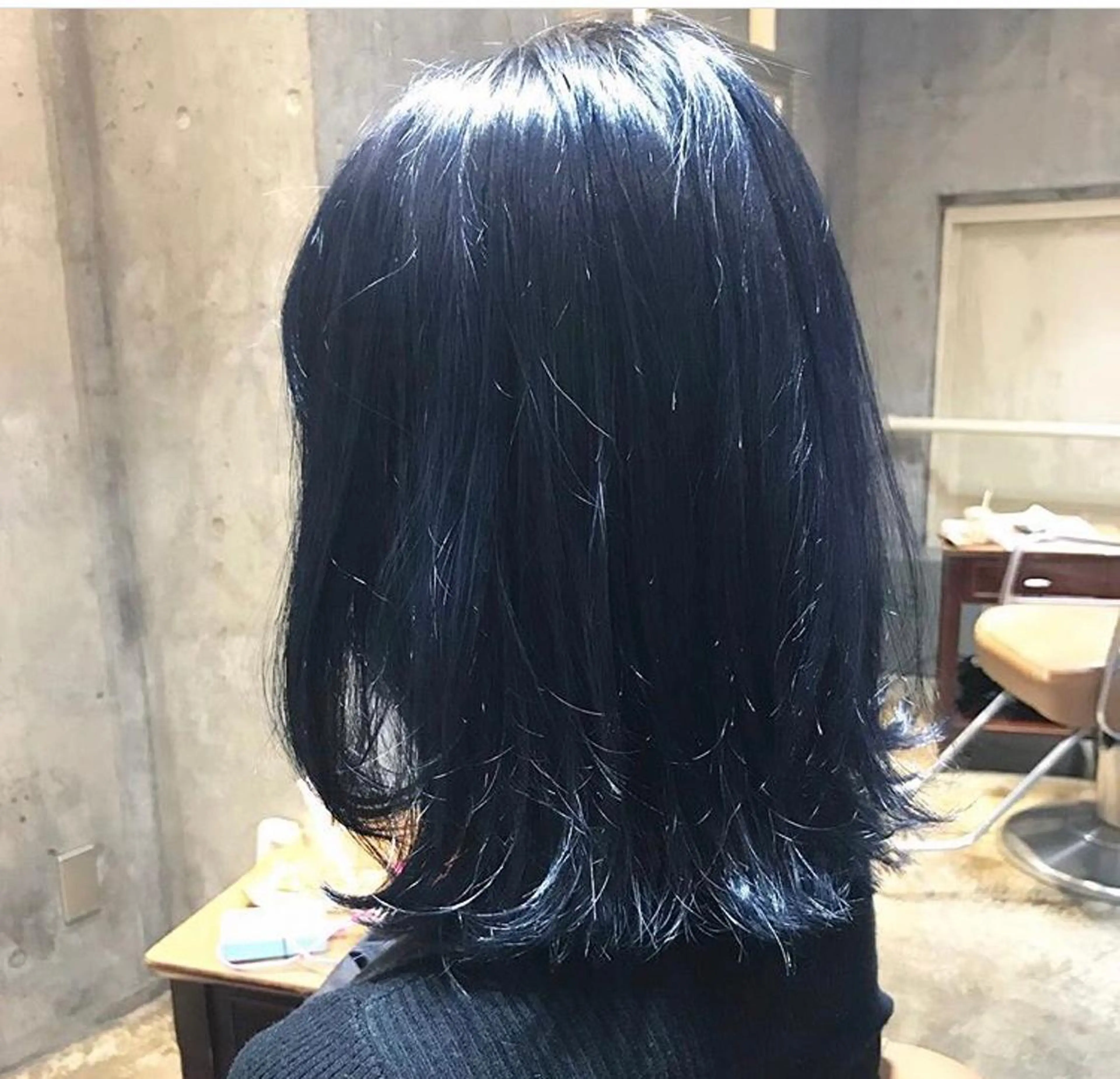 ミディアム カラー パーマ ヘアアレンジ メンズ キッズ ネイル マツエク・マツパ メンズブリーチ ブリーチ ダブルカラー ネイビーカラー ネイビー サロンドミルク 原宿のヘアスタイル