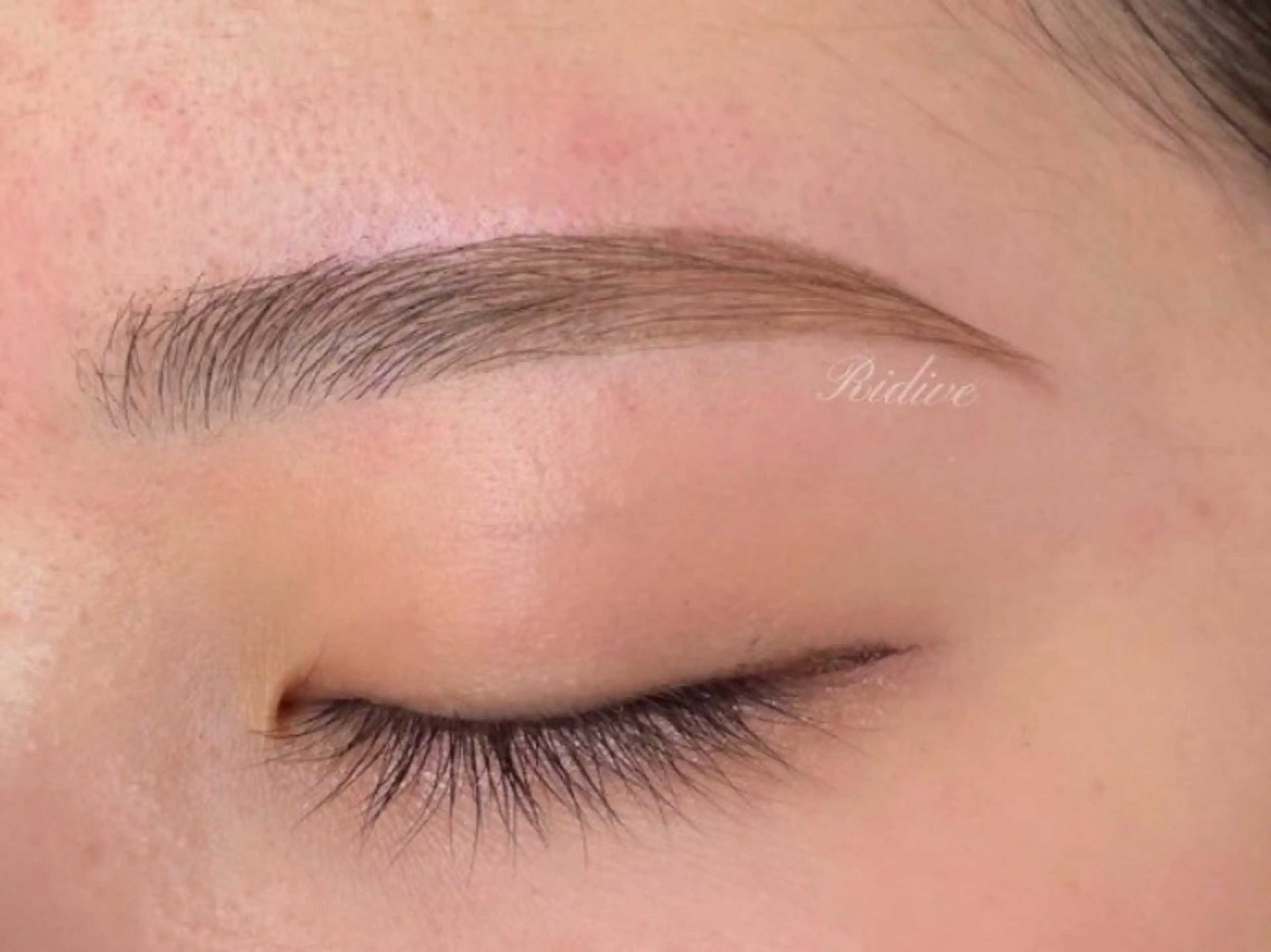 アイブロウ 🌙 𝓡𝓾𝓷𝓪のマツエク・マツパデザイン