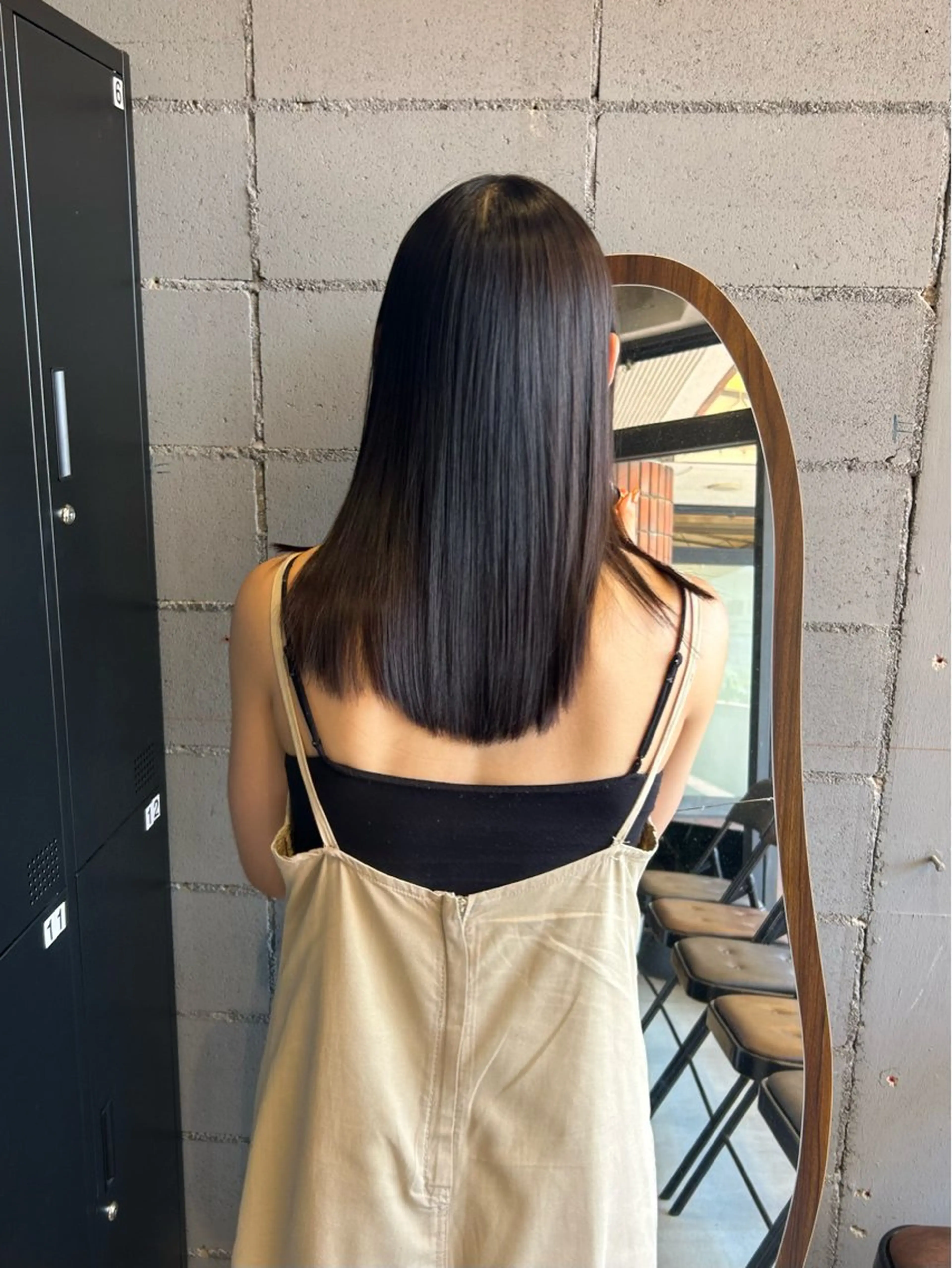 セミロング 荻野 未来のヘアスタイル