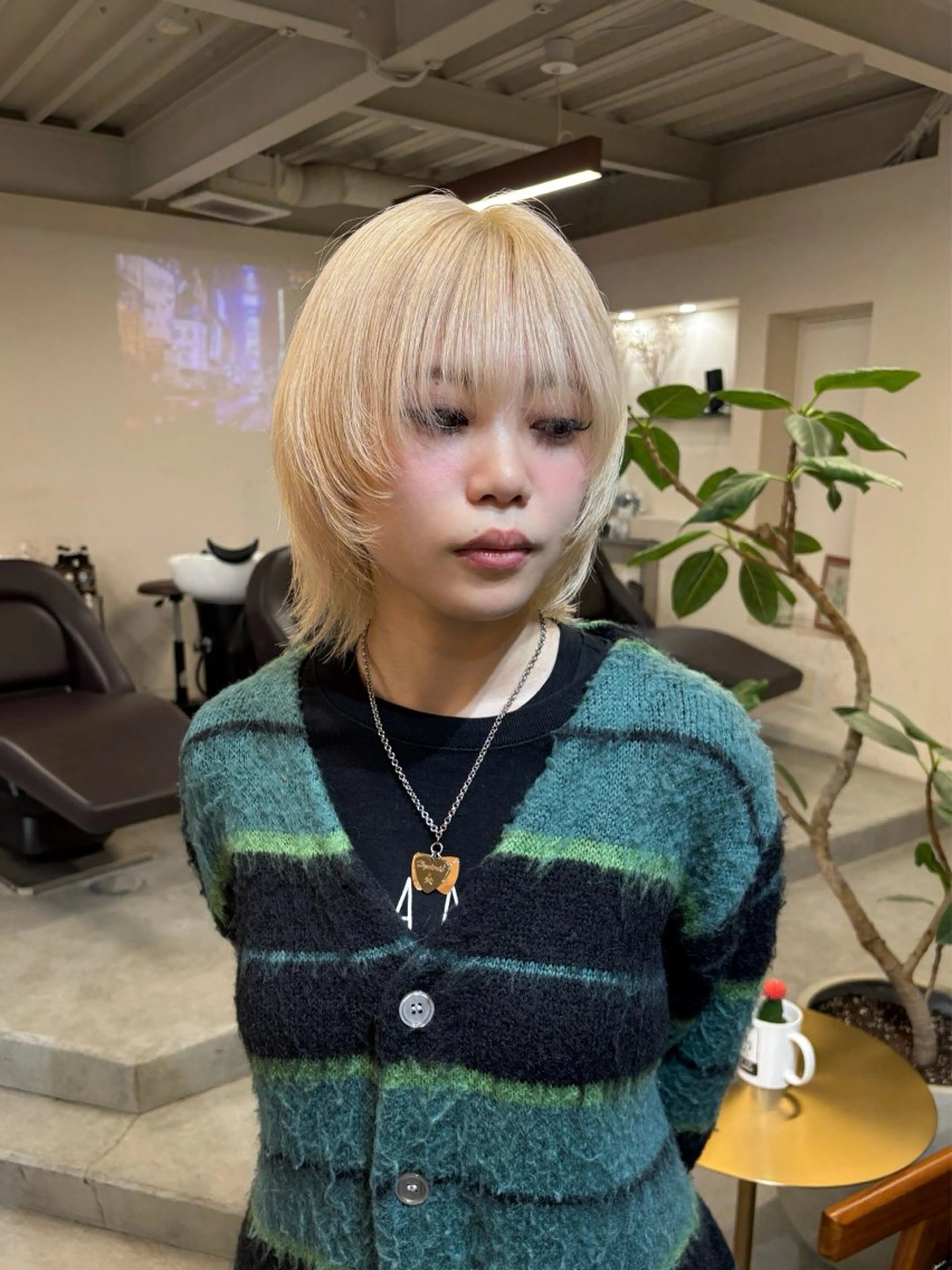 ミディアム カラー 抜きっぱなしブロンド 韓国風ヘア ウルフカット カット ヘアカラー トリートメント ヘアセット 💎韓国風レイヤー /ボブ💎Namiのヘアスタイル