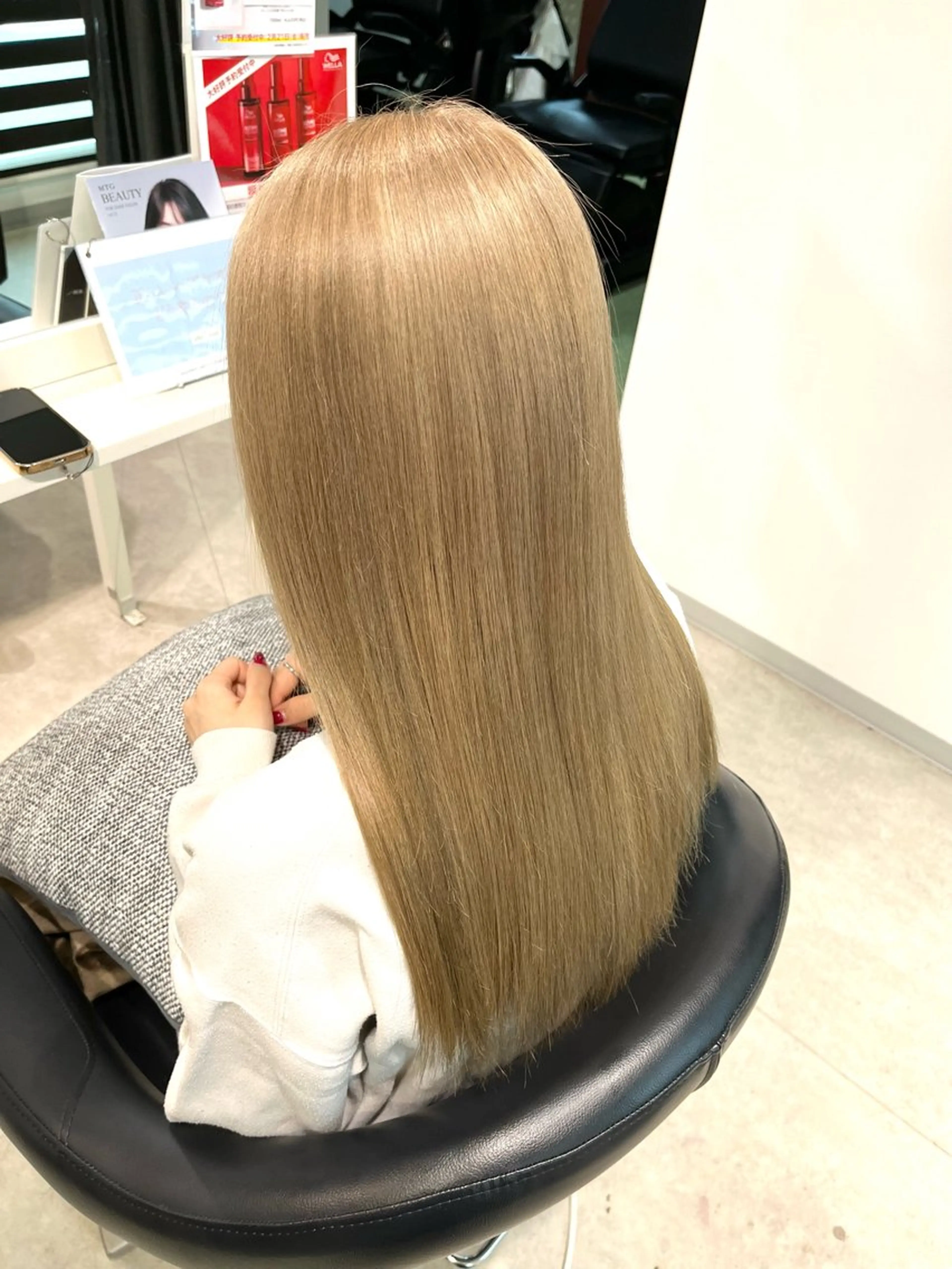 セミロング ヘアカラー トリートメント イロアイヘアー Renのヘアスタイル