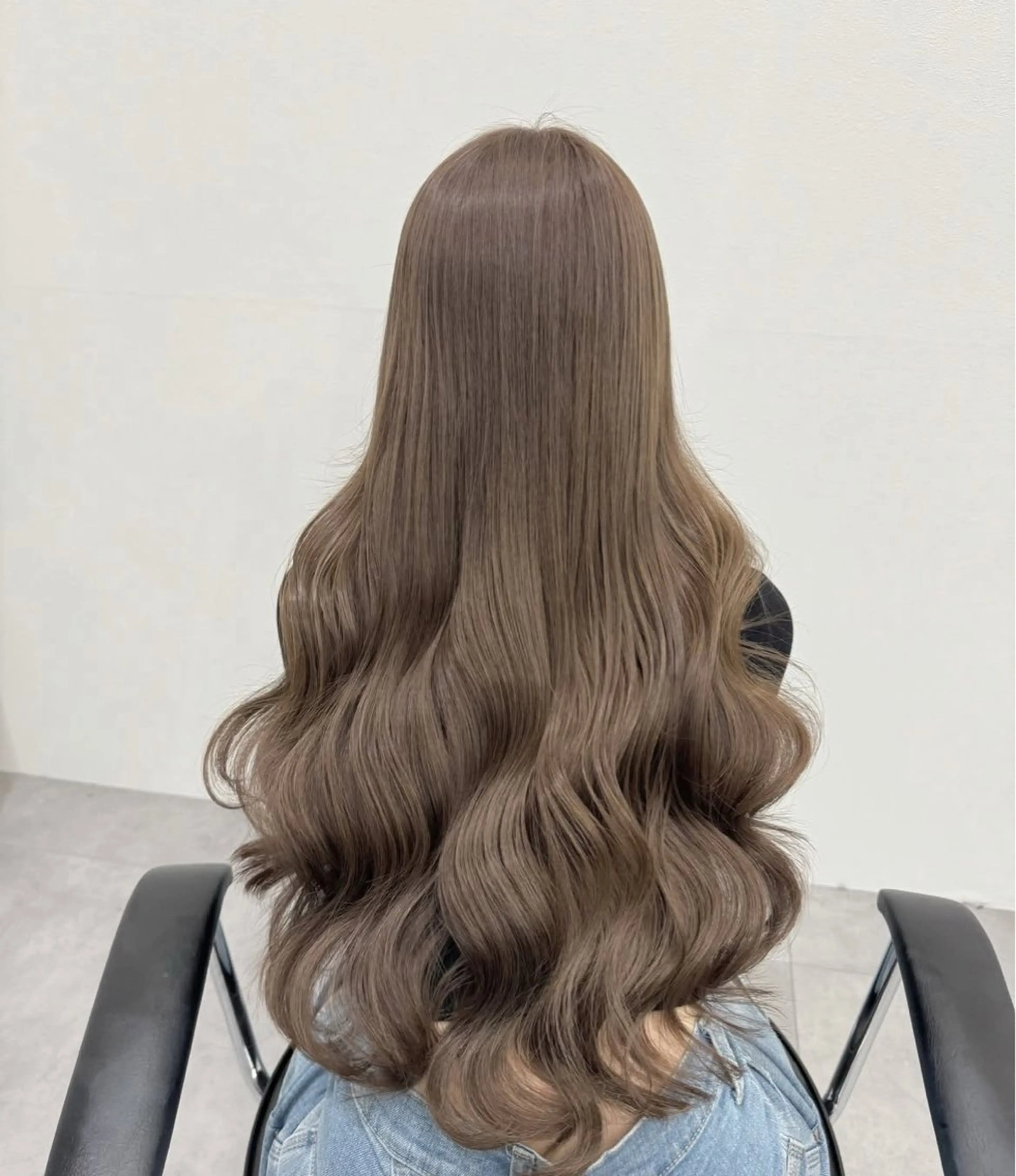ロング カラー ヘアカラー トリートメント 川元 春奈のヘアスタイル