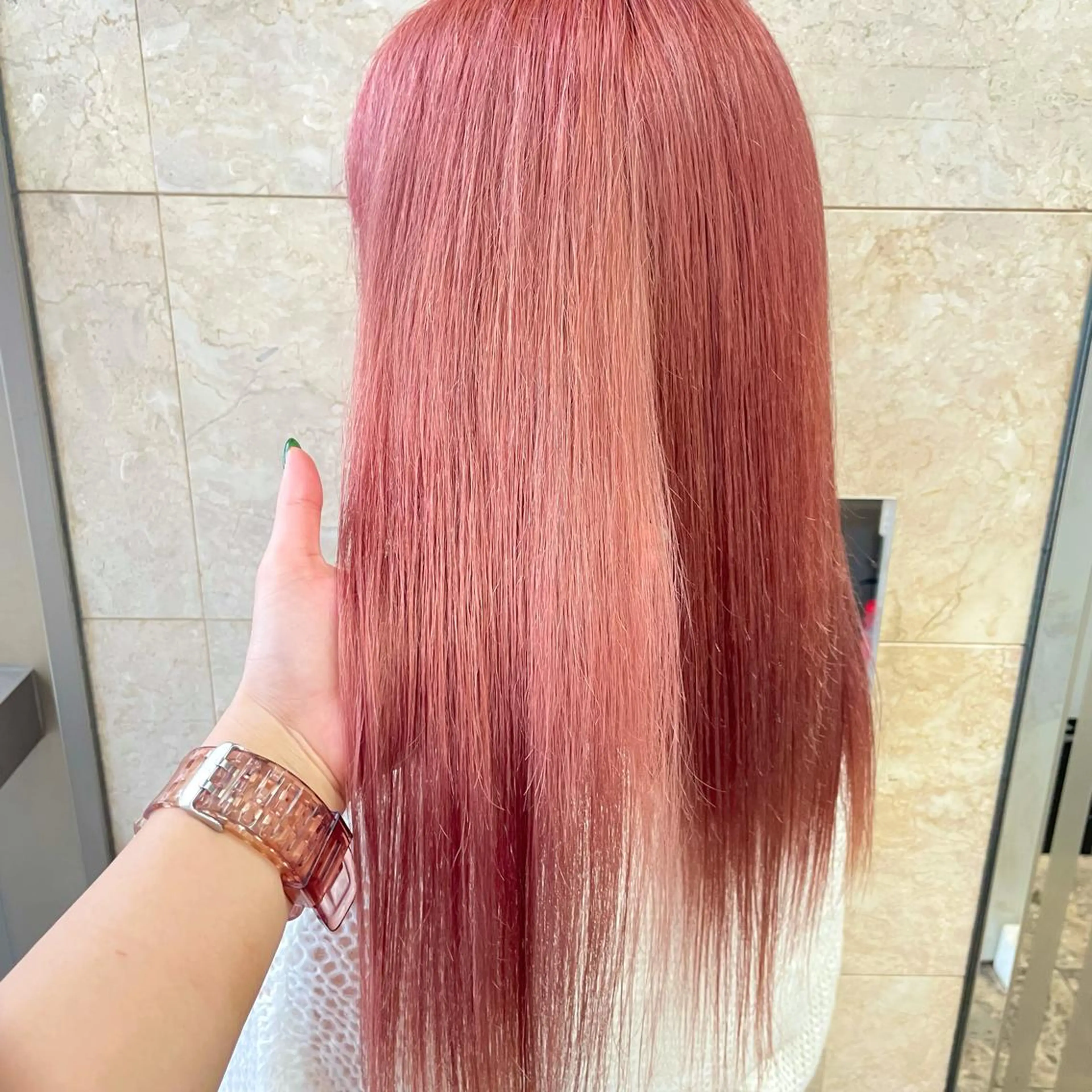 ロング カラー Blanche by artina川崎店所属・ゆう🫧 透明感/ハイトーンのヘアスタイル