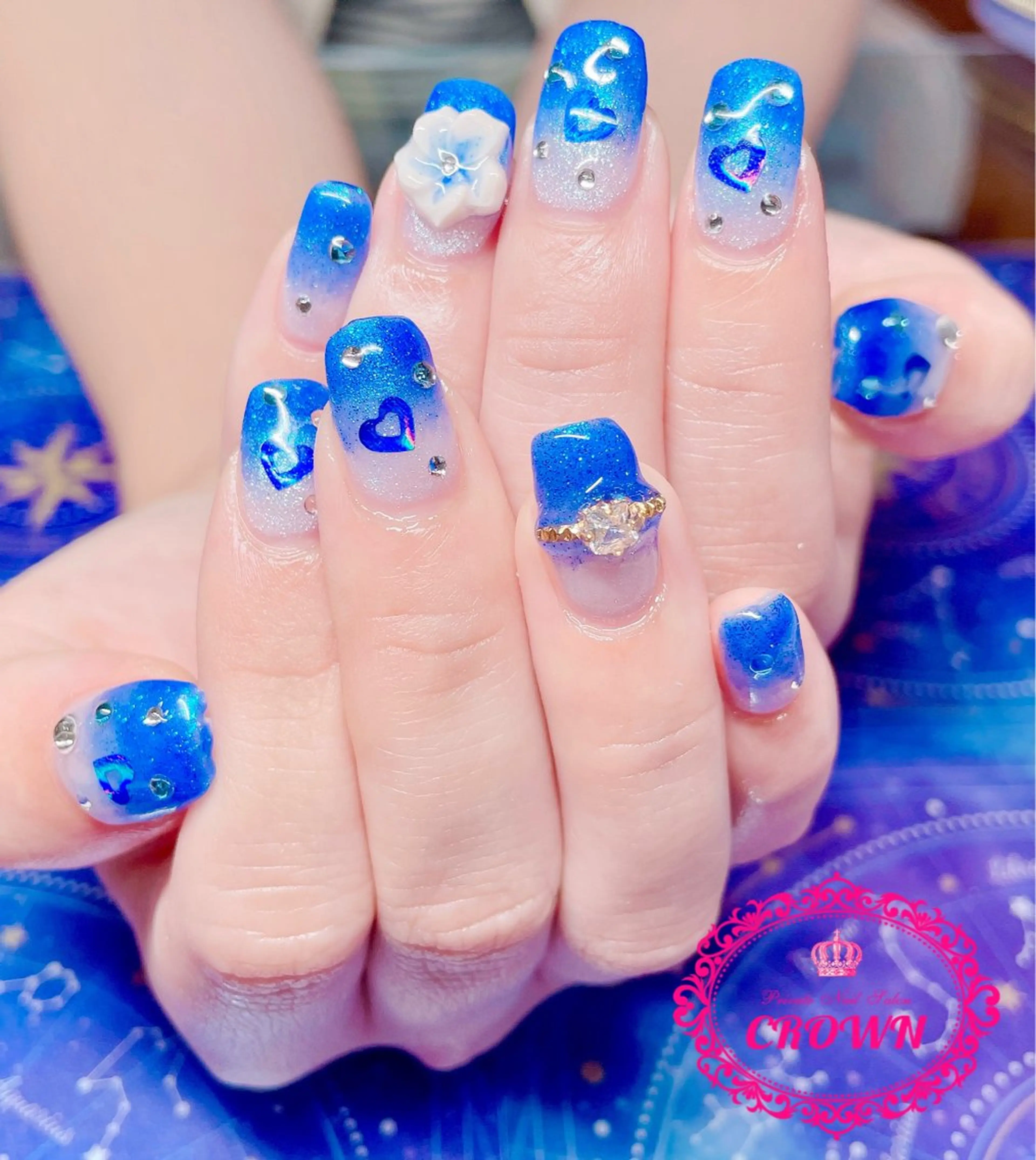ネイル CROWN プライベートサロンのネイルデザイン