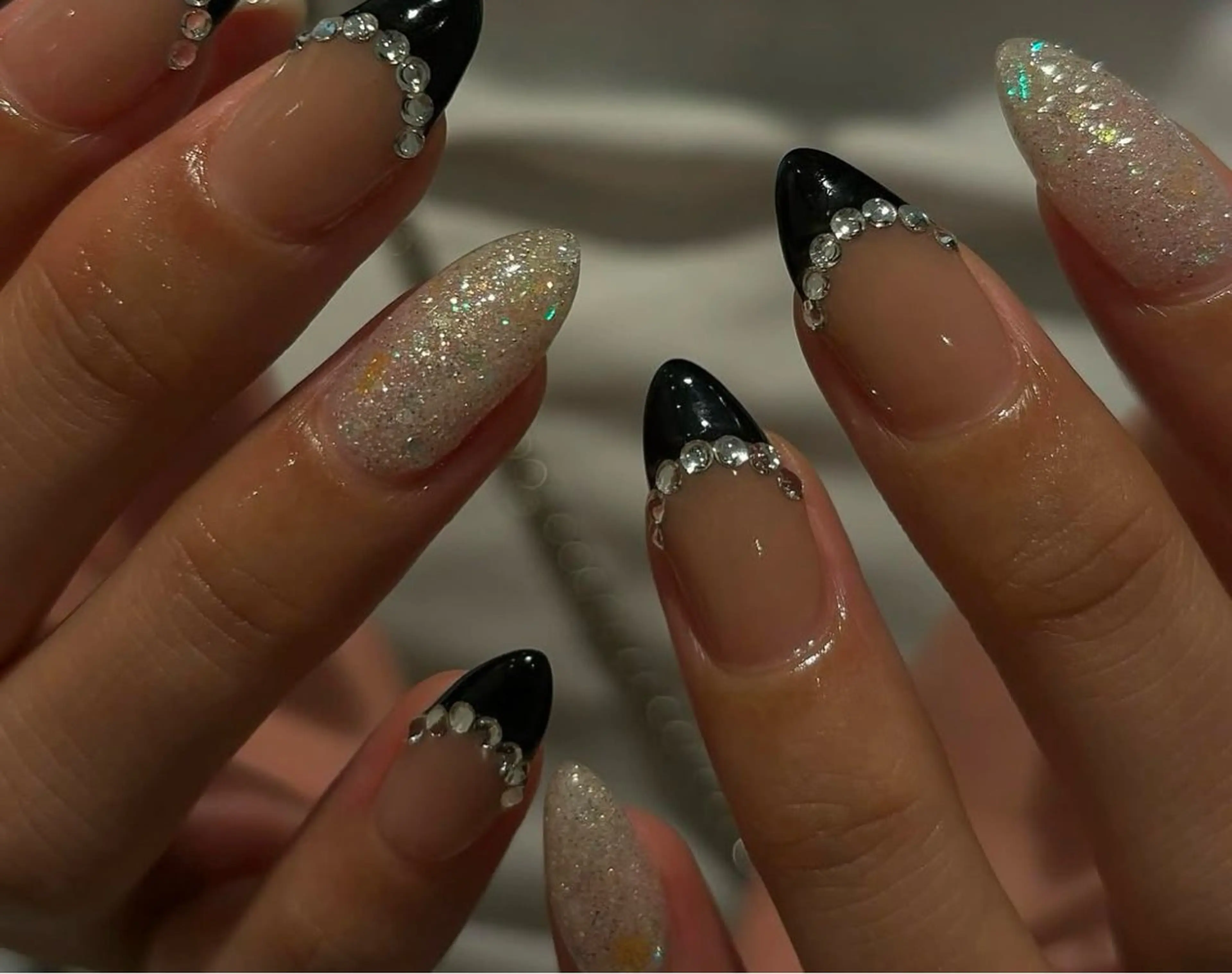 ネイル ハンドネイル 黒政 茜のネイルデザイン