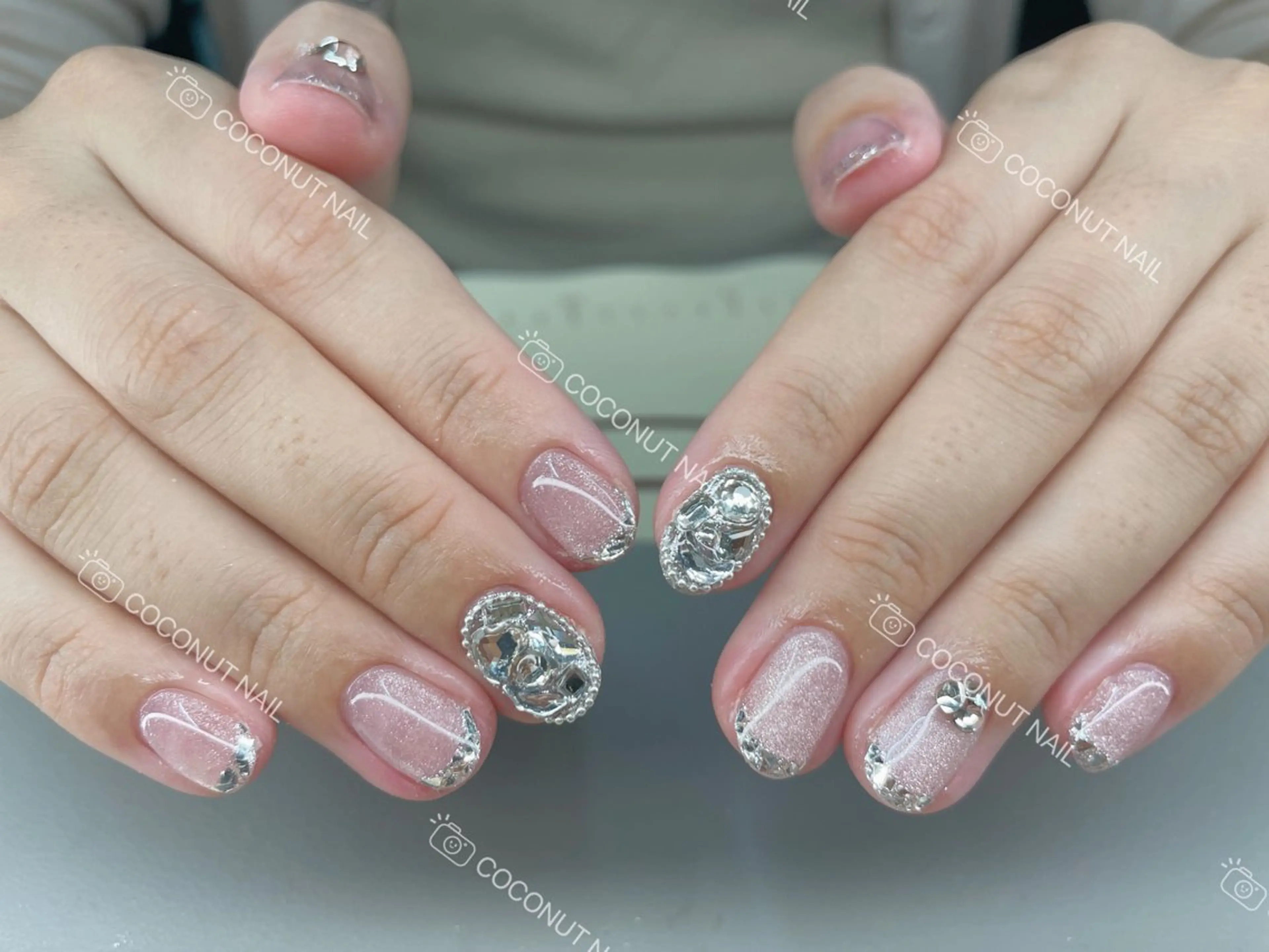 ネイル ハンドネイル 神田 ココナッツのネイルデザイン