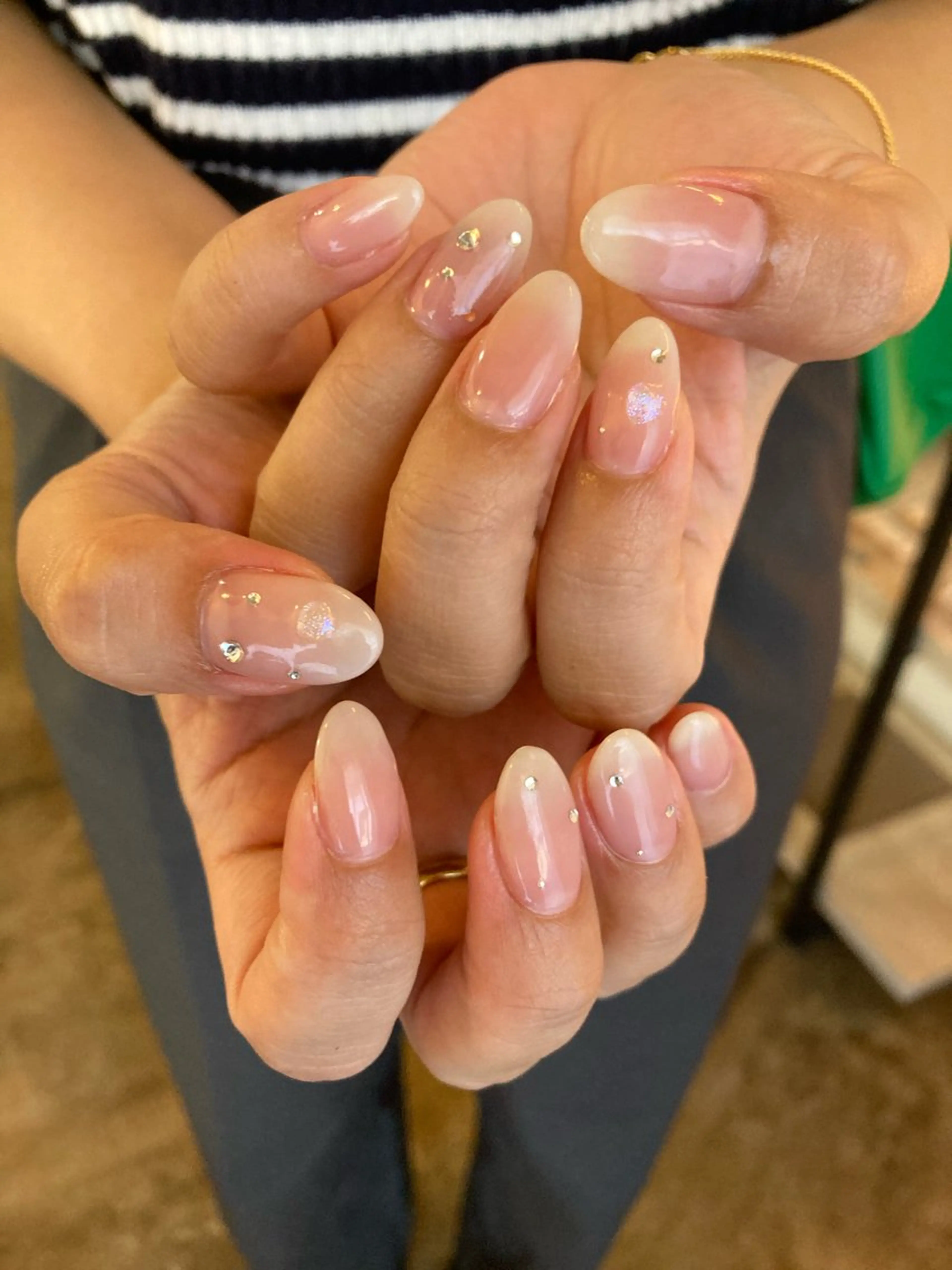 ネイル キラキラネイル ストーンネイル ハンドネイル DEEP nail salonのネイルデザイン