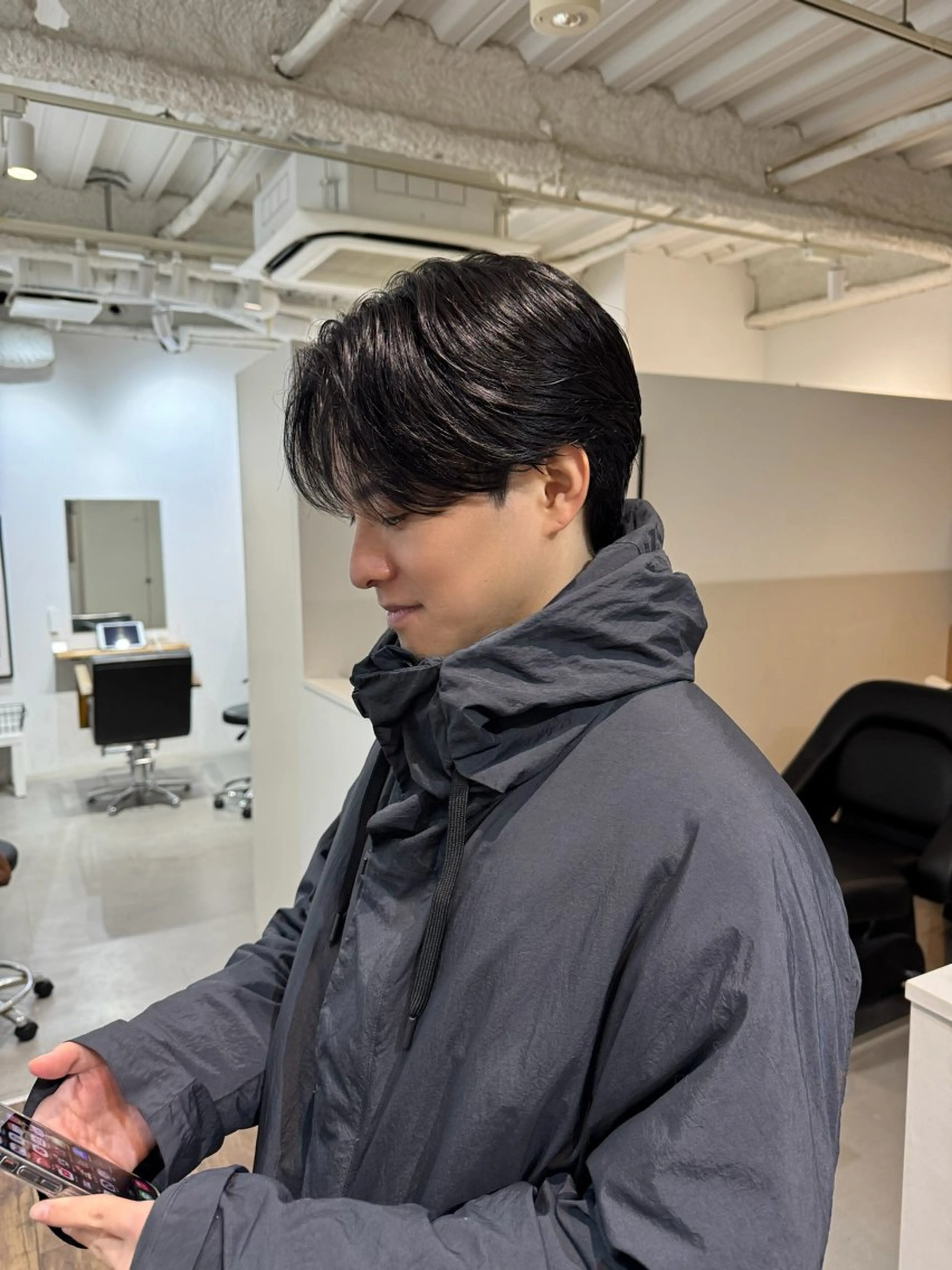 【Men's】カット(センターパートヘアのみ)＋眉カット(眉カットはするしないは選択可能です)の写真