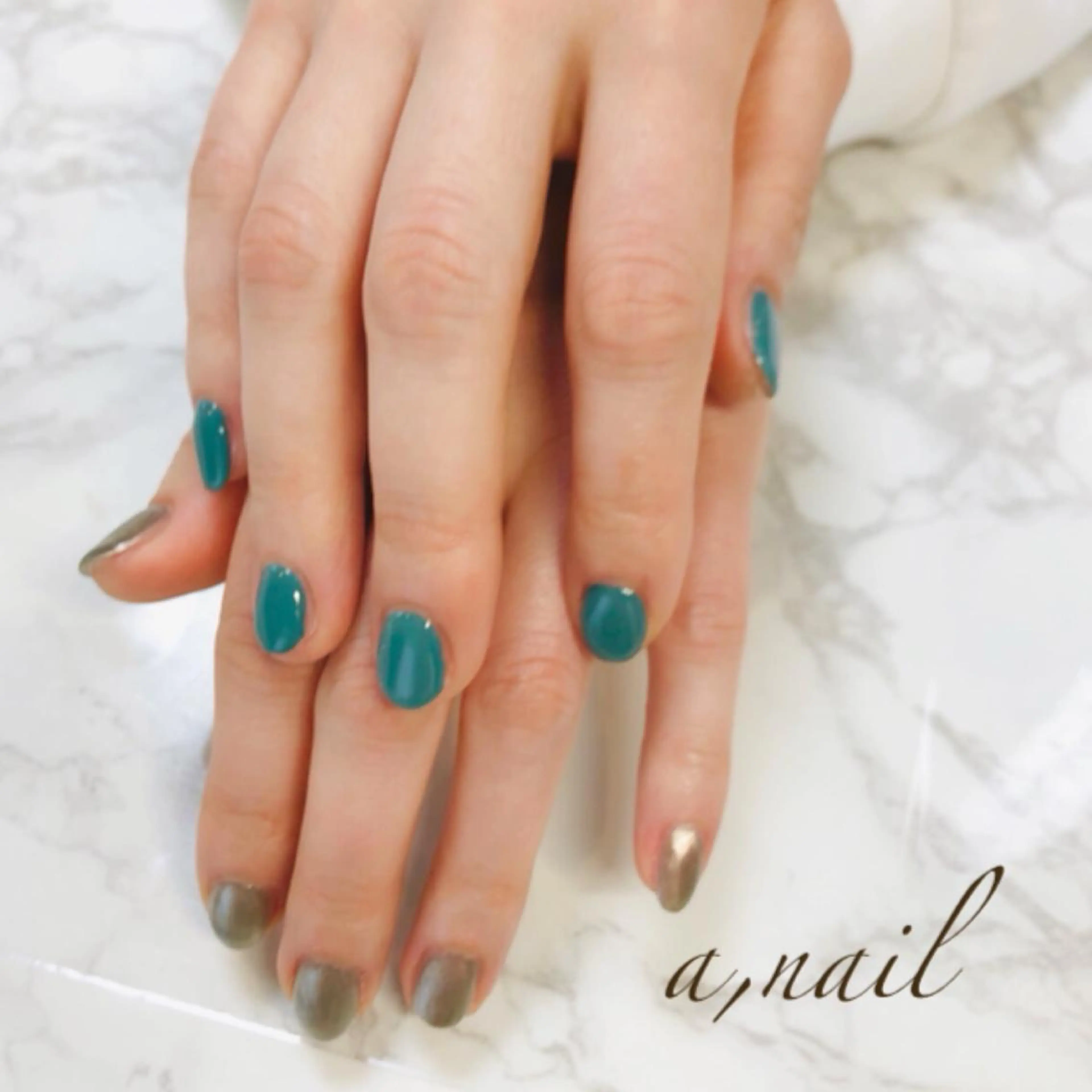 ネイル フットネイル ジェルネイル グラデーション ラメ(グリッター) ラメグラデーション ハンドネイル ネイルサロン エーネイルのネイルデザイン