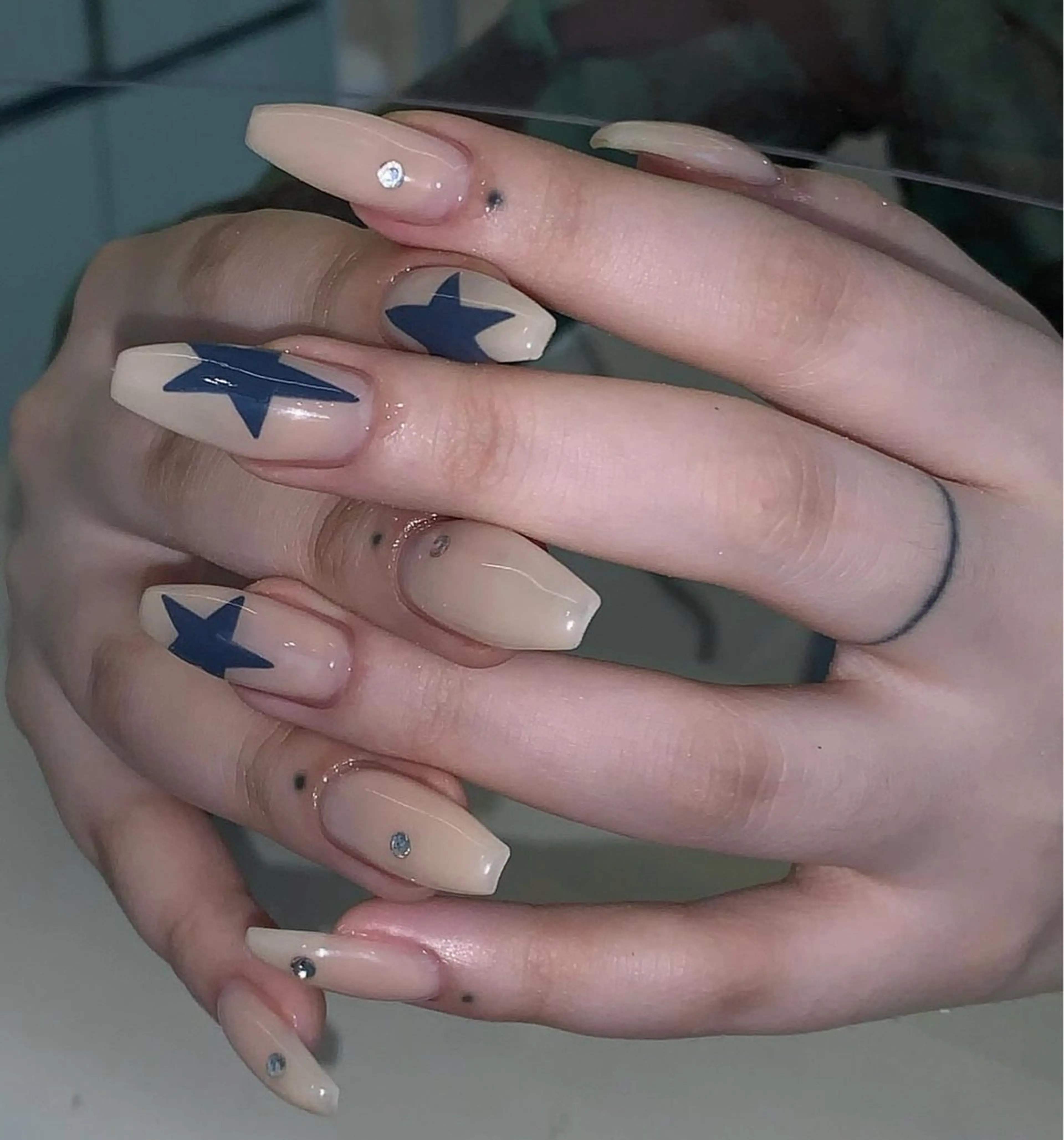 ネイル チークネイル 韓国ネイル マグネットネイル ニュアンスネイル リボン chirin nailのネイルデザイン